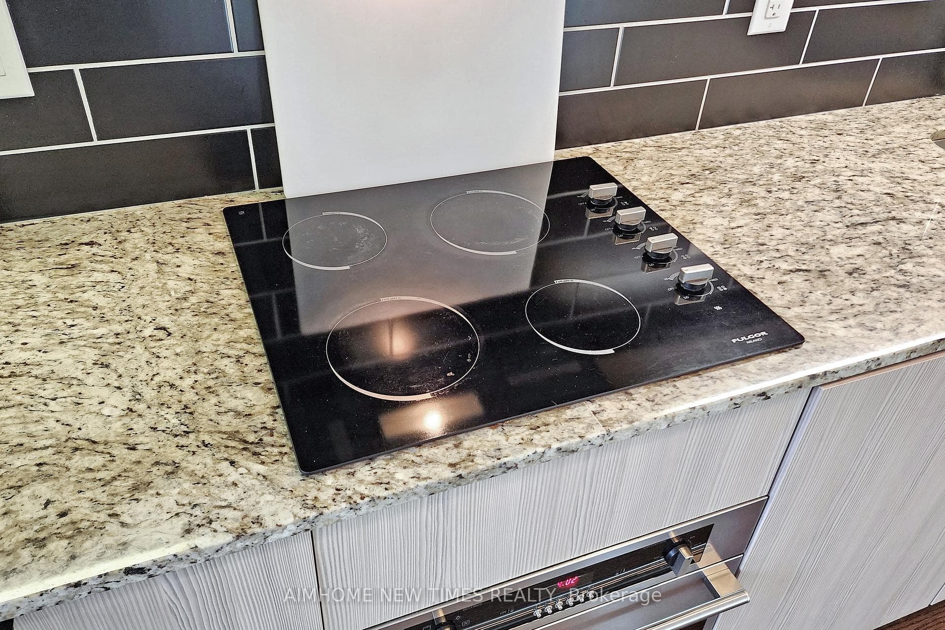5 Hanna Avenue Unit 331 photo 12