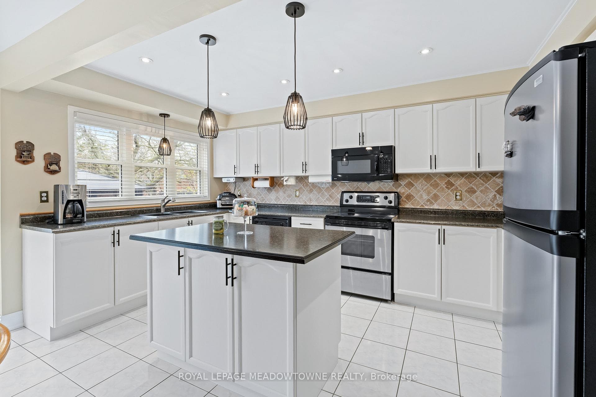 14212 Argyll Road photo 11