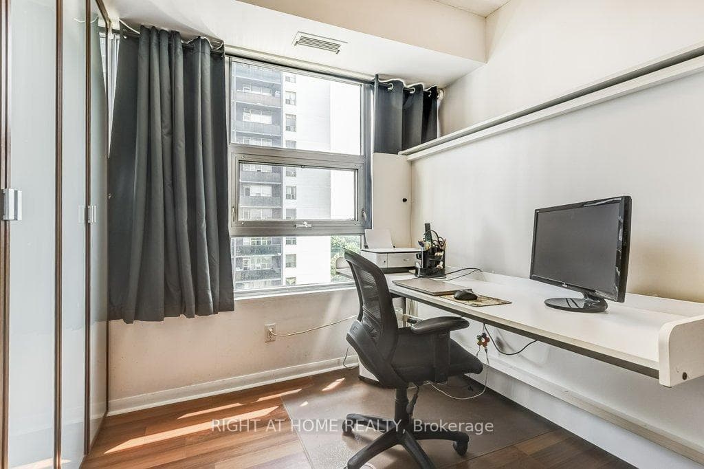 2464 Weston Road Unit 910 photo 15