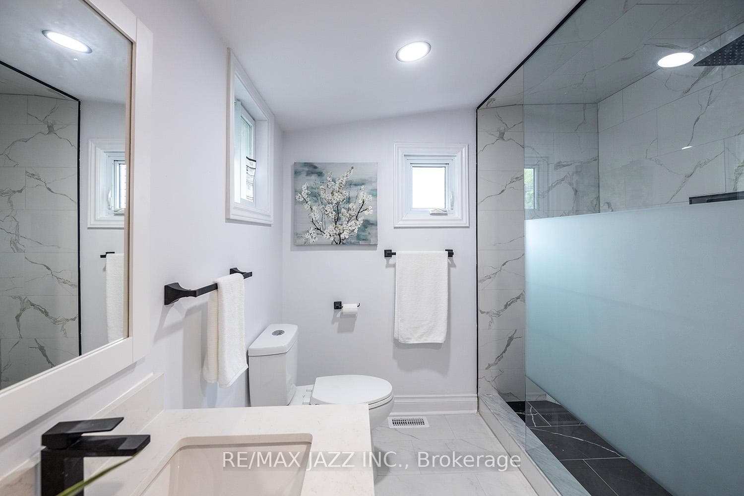 237 Oshawa Boulevard photo 14