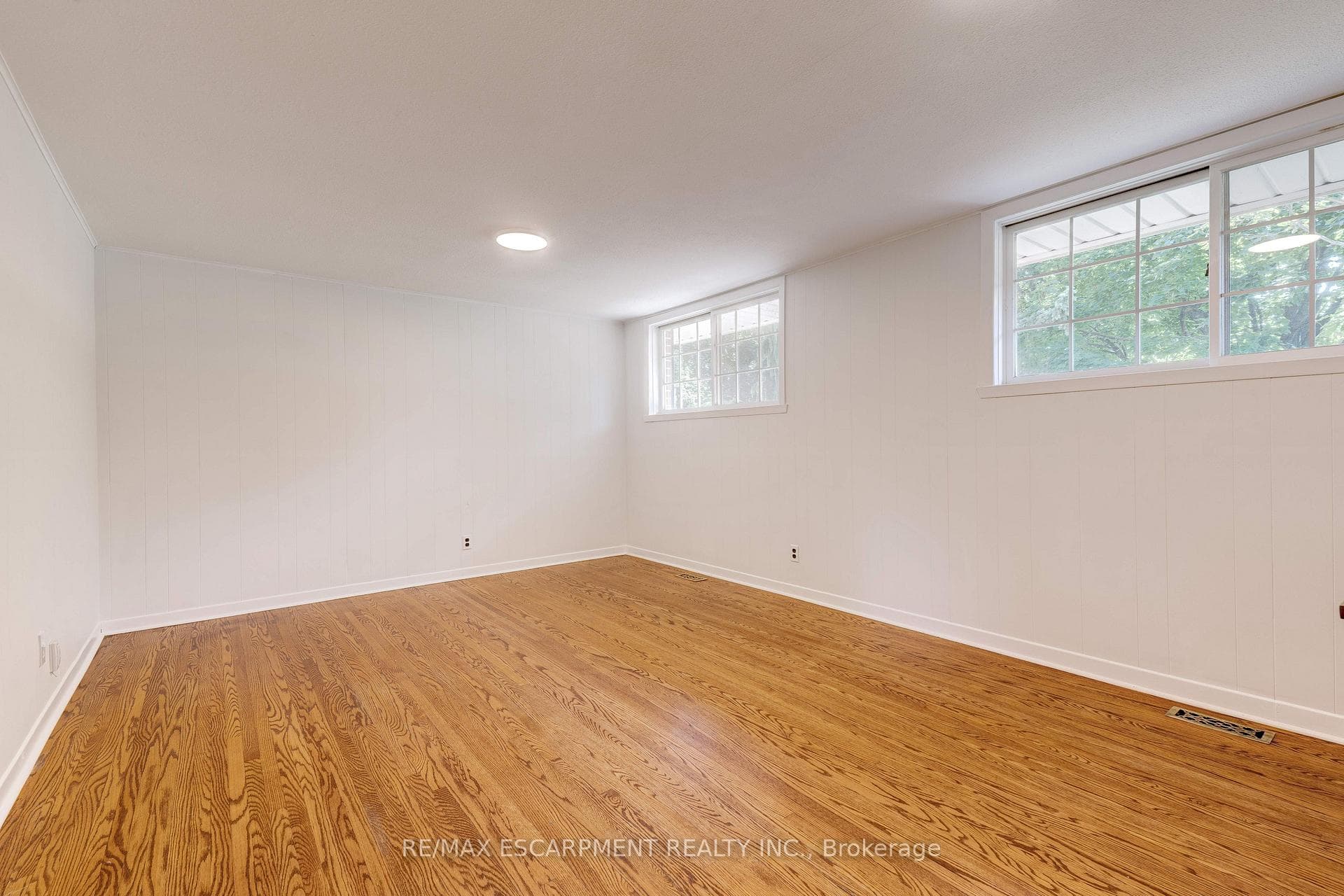 245 Walden Drive photo 27