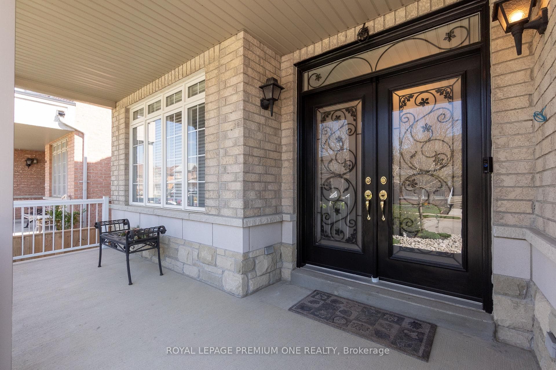 47 Princess Valley Crescent photo 2