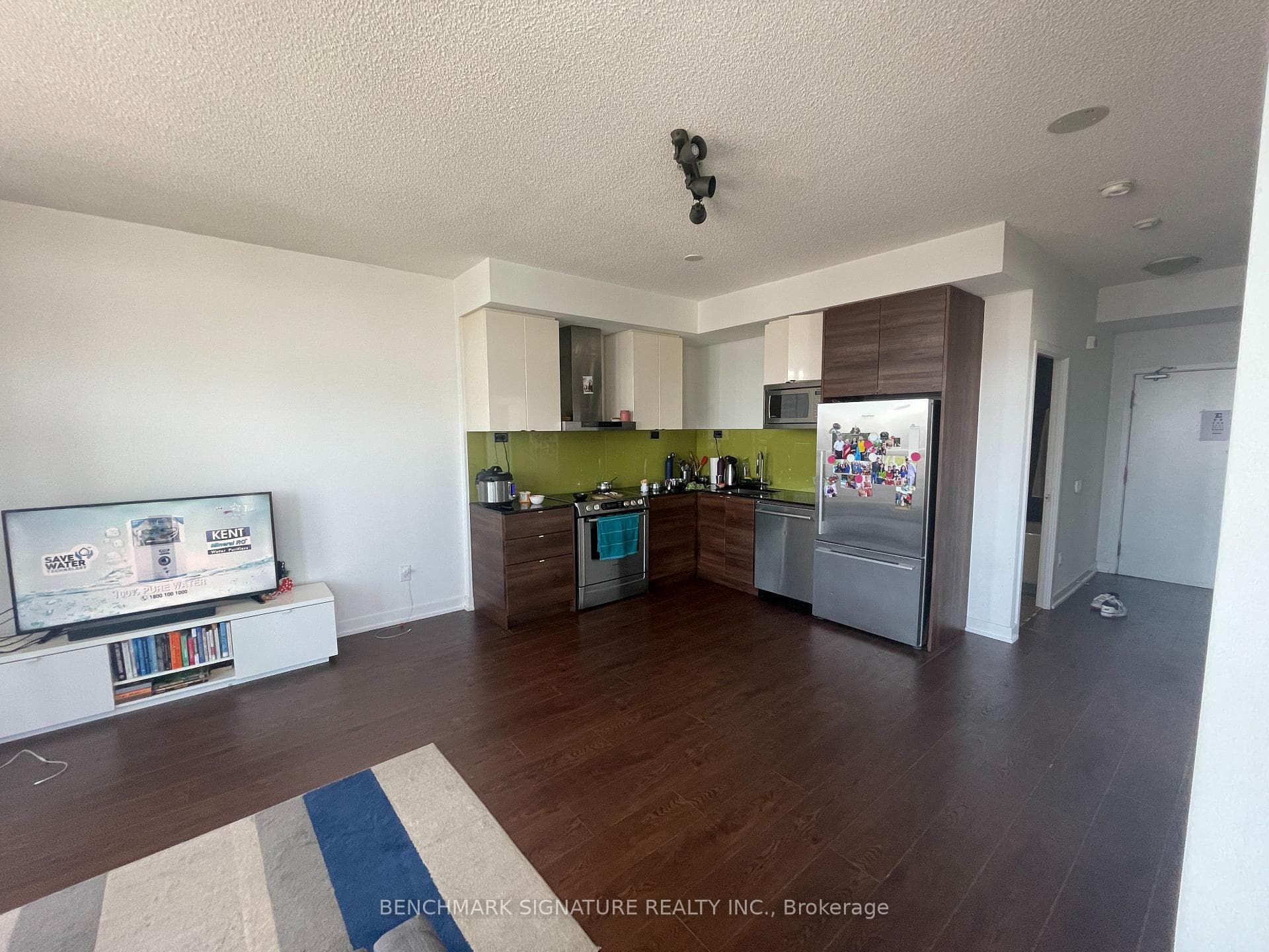 121 Mcmahon Drive Unit 2701 photo 13