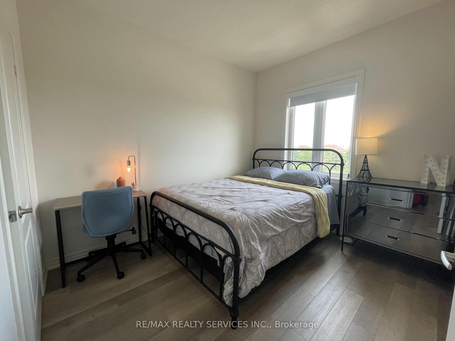 471 Dundas Street photo 20