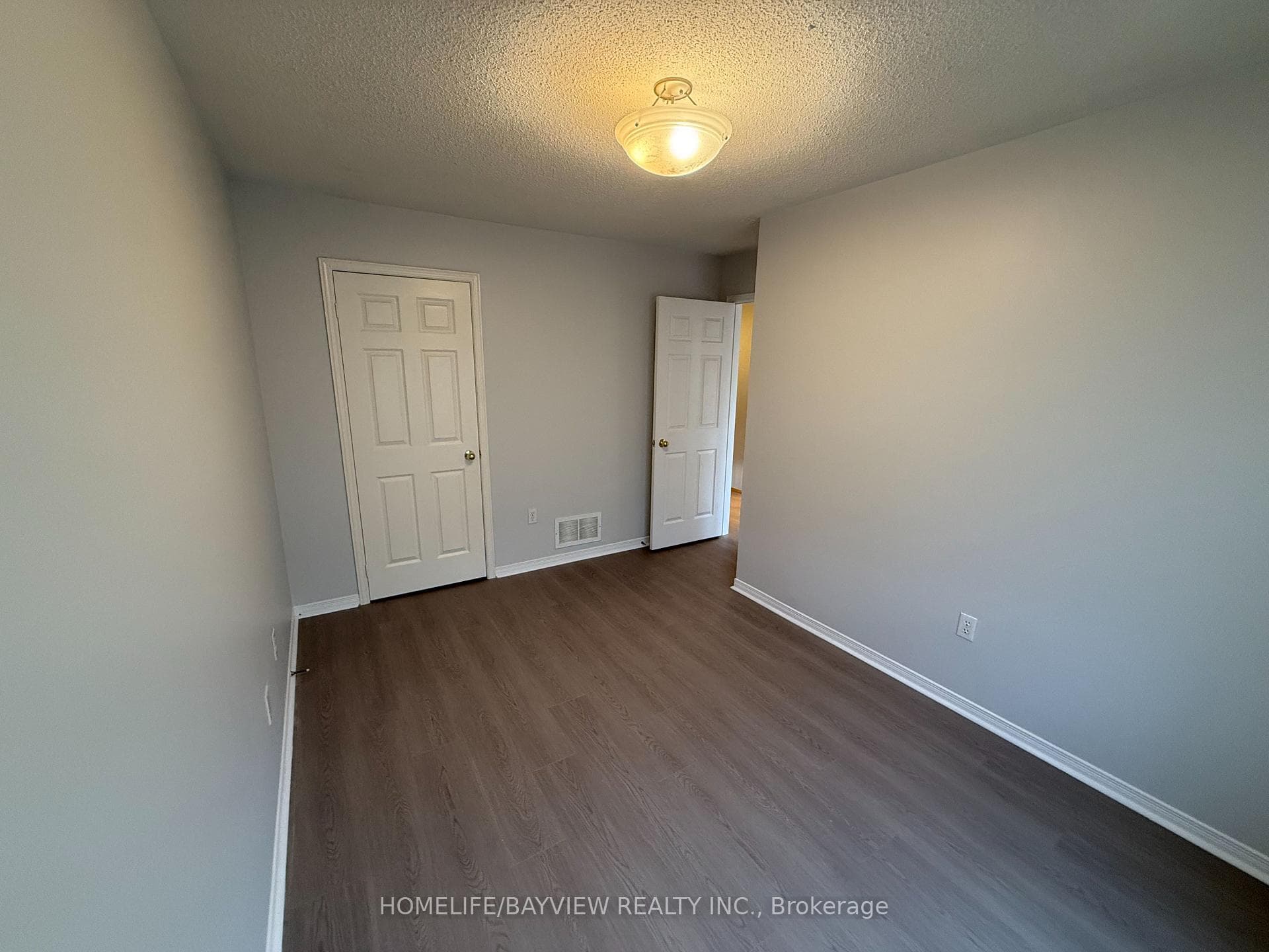 10 Selkirk Drive photo 22