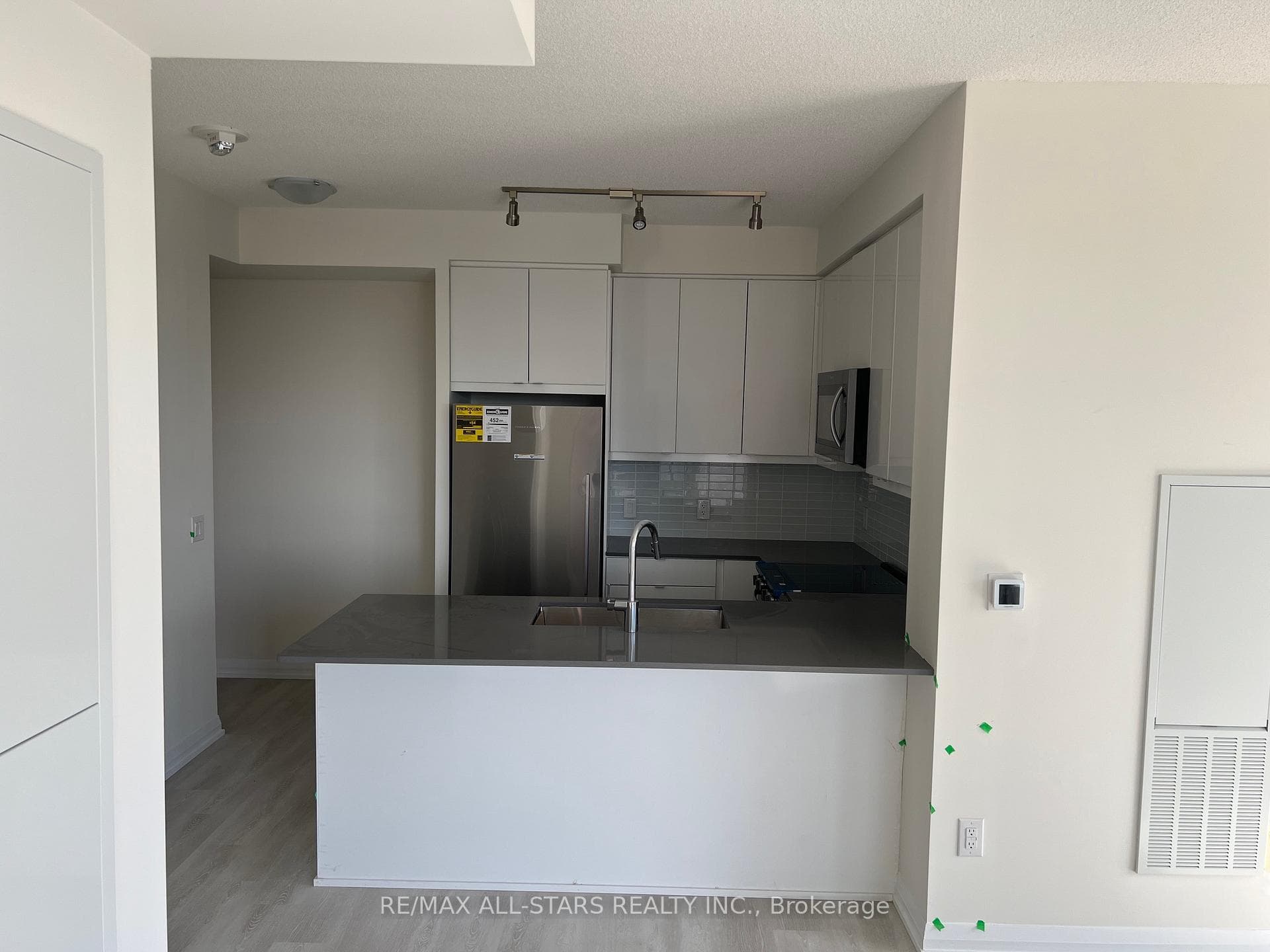 3270 Sheppard Avenue Unit 1224 photo 2