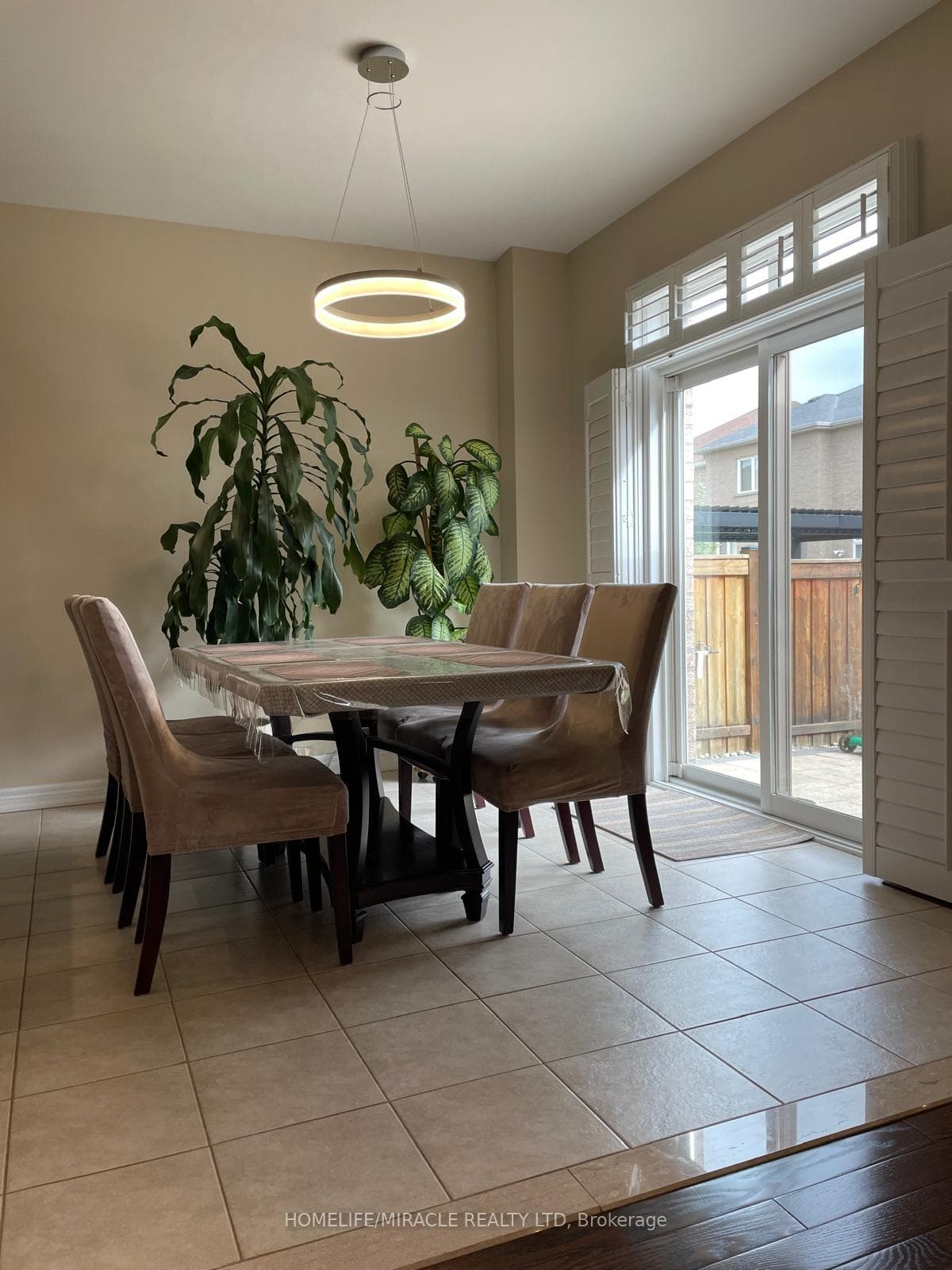 7 Campwood Crescent photo 5