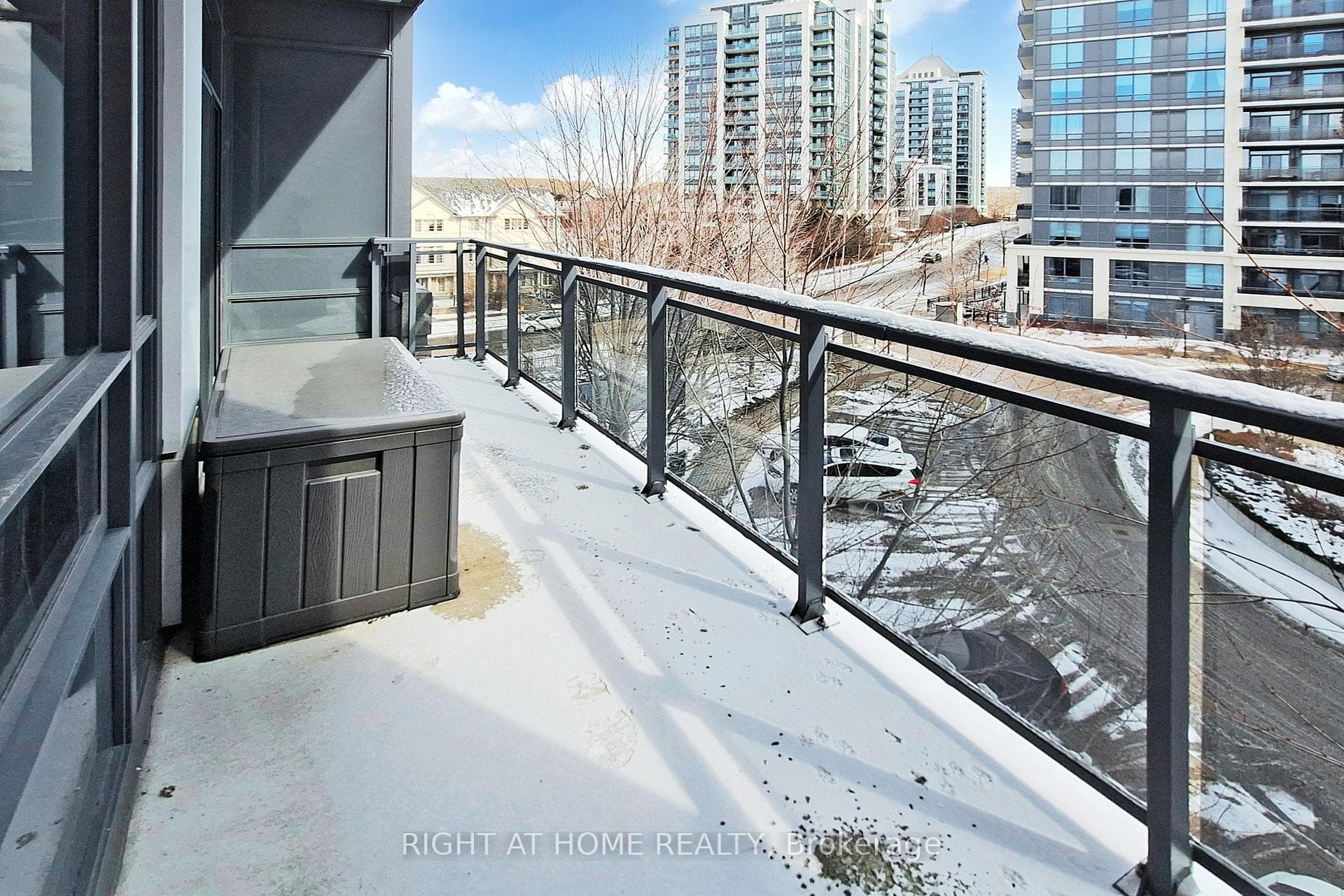 95 North Park Road Unit PH14 photo 33