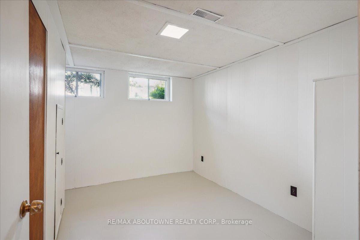 12 Rayne Avenue photo 22