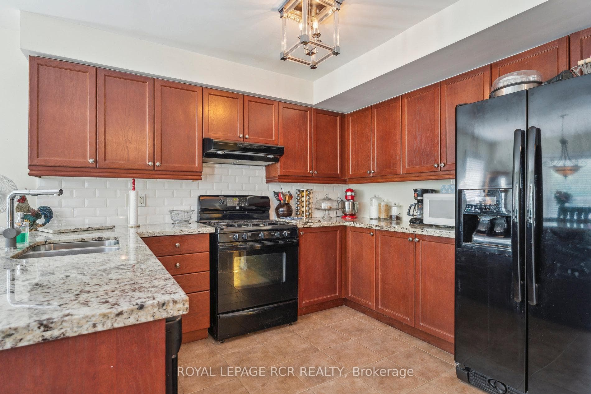 257 Berry Street photo 16