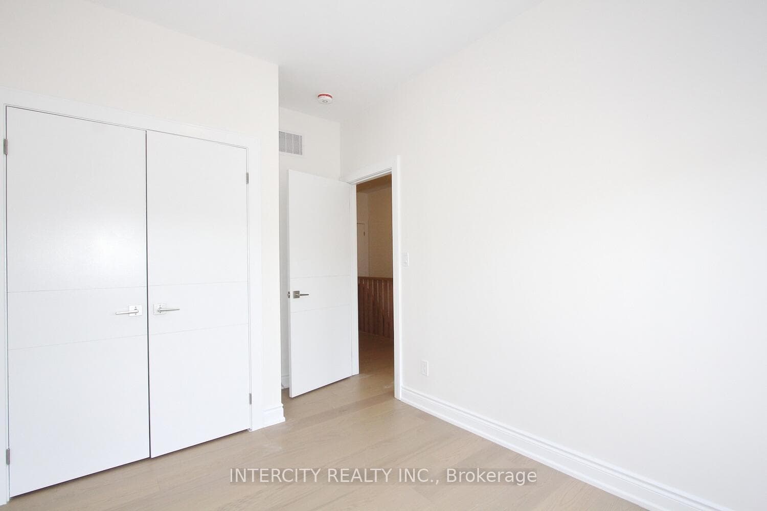 11 Desiree Place photo 39