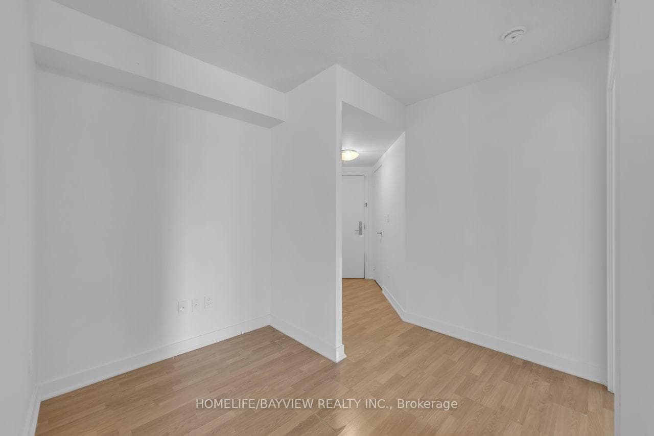 5740 Yonge Street Unit 709 photo 6