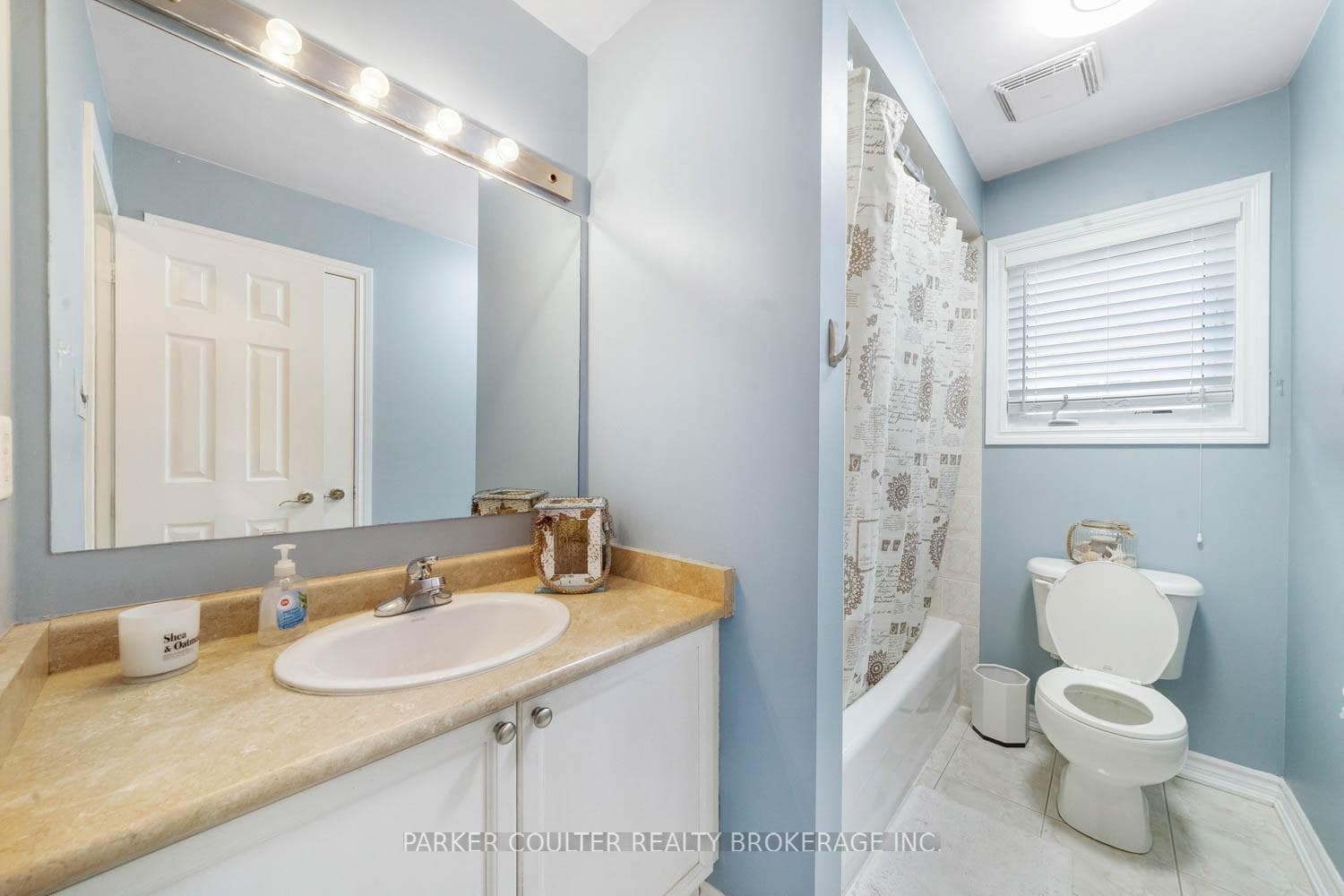 181 Sovereign's Gate photo 30