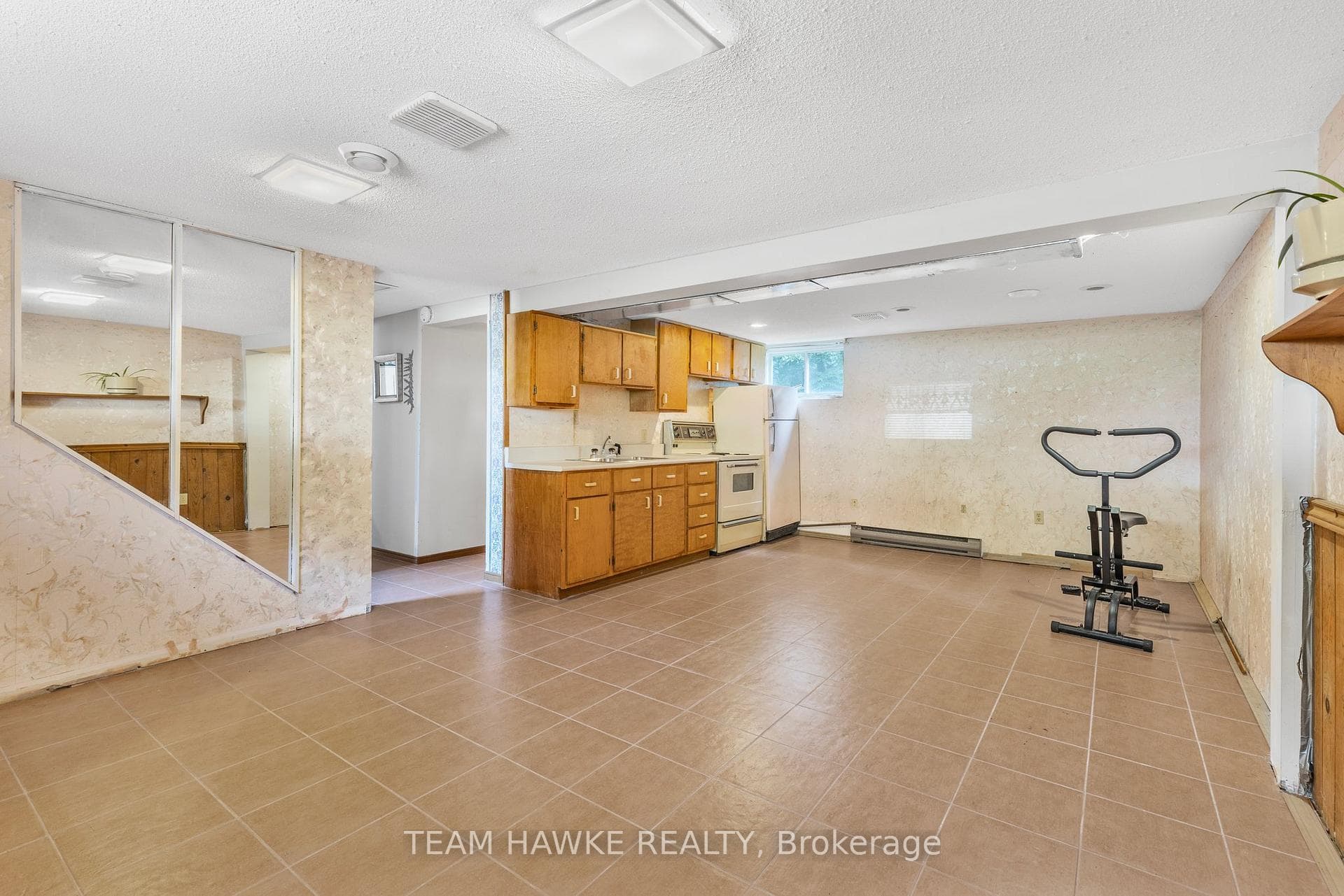 818 Birchwood Drive photo 19