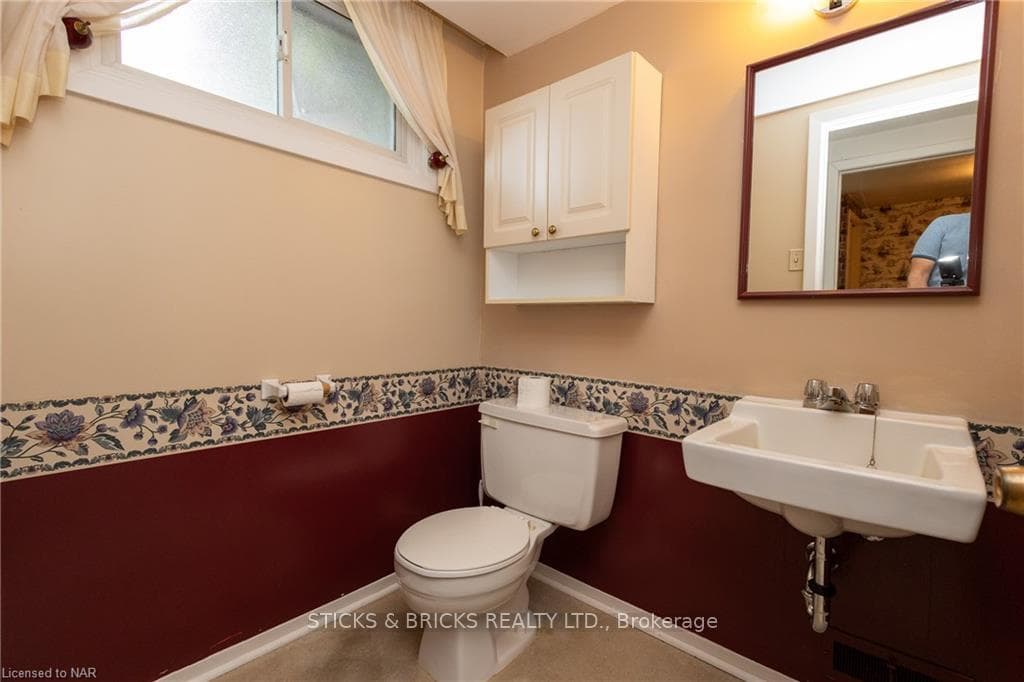 3553 VALOUR Crescent photo 26