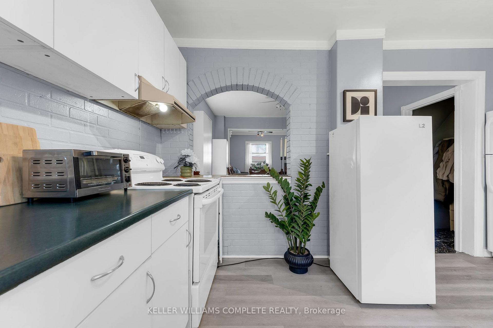 16 Albemarle Street photo 9