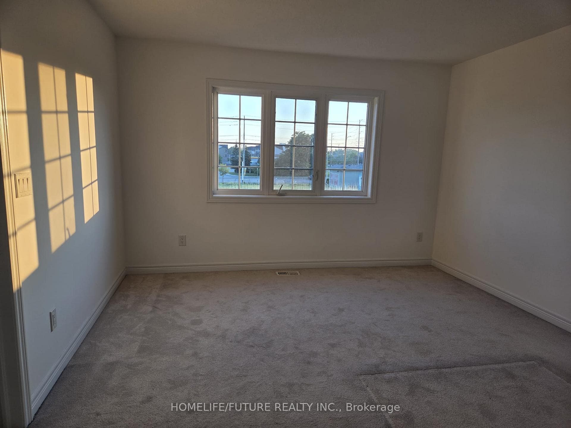 94 Cathedral Drive photo 10