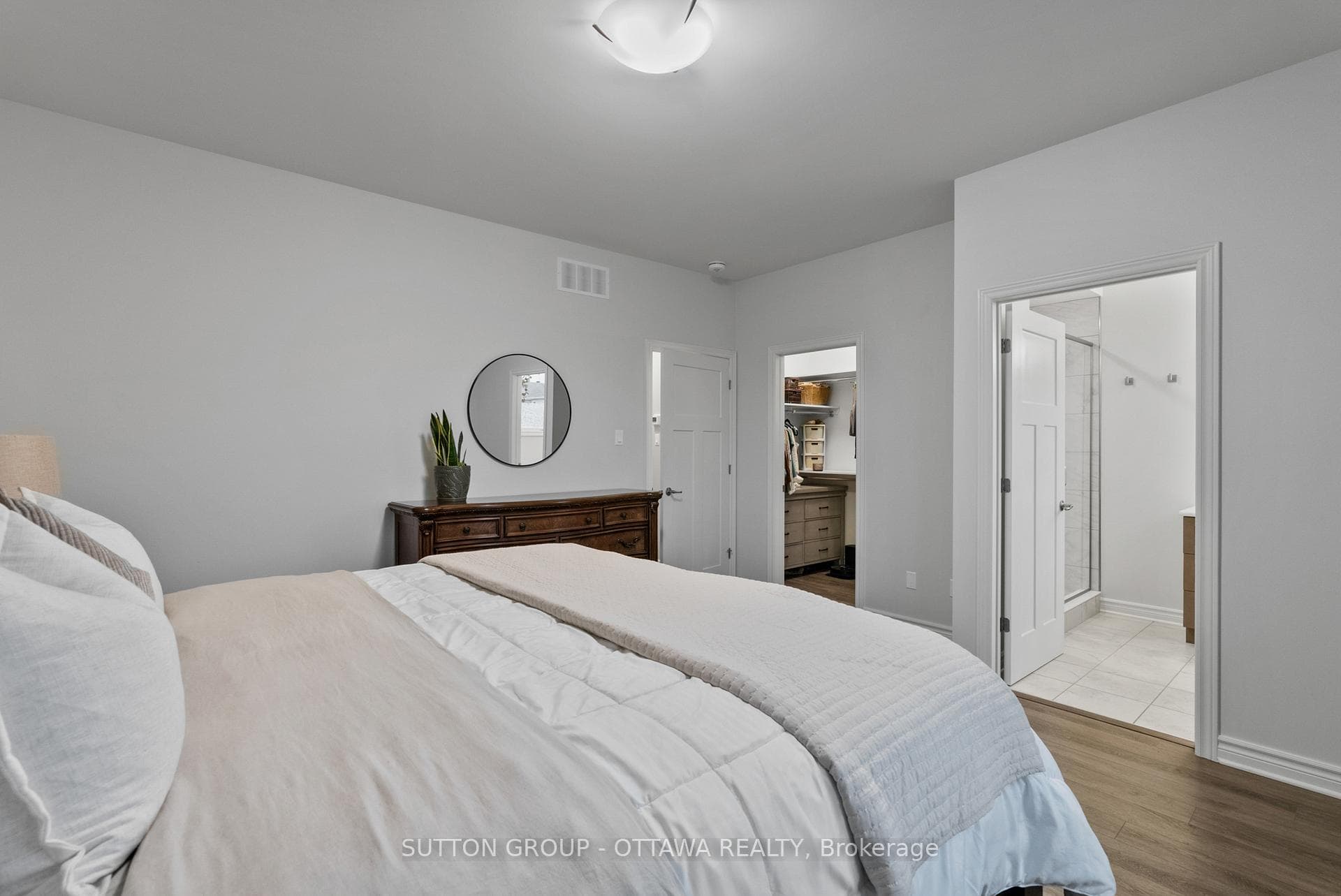 861 Reaume Street photo 25