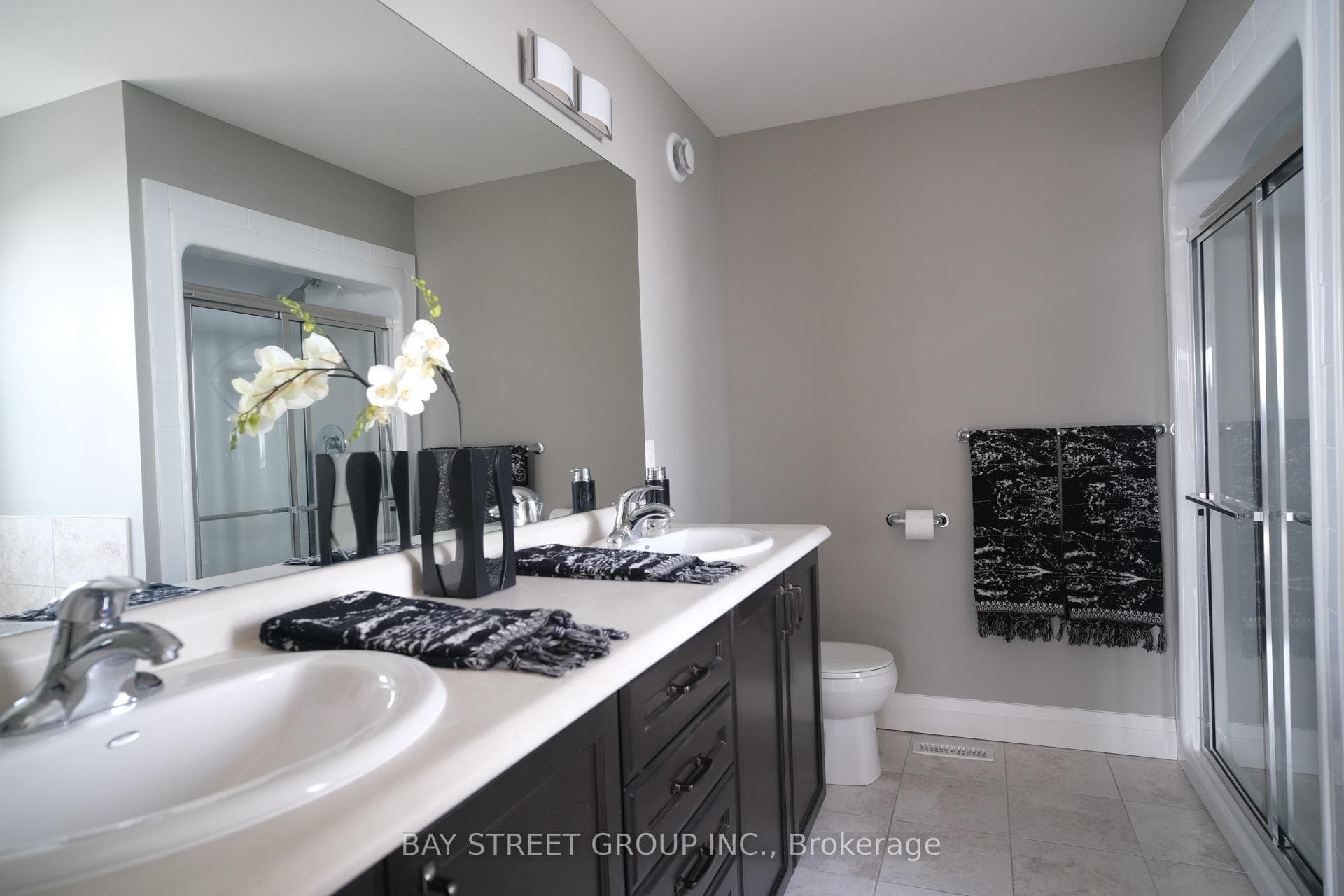 679 Tennent Avenue photo 15
