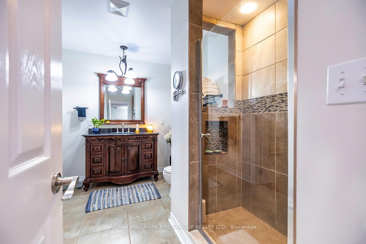 61 Druan Drive photo 22