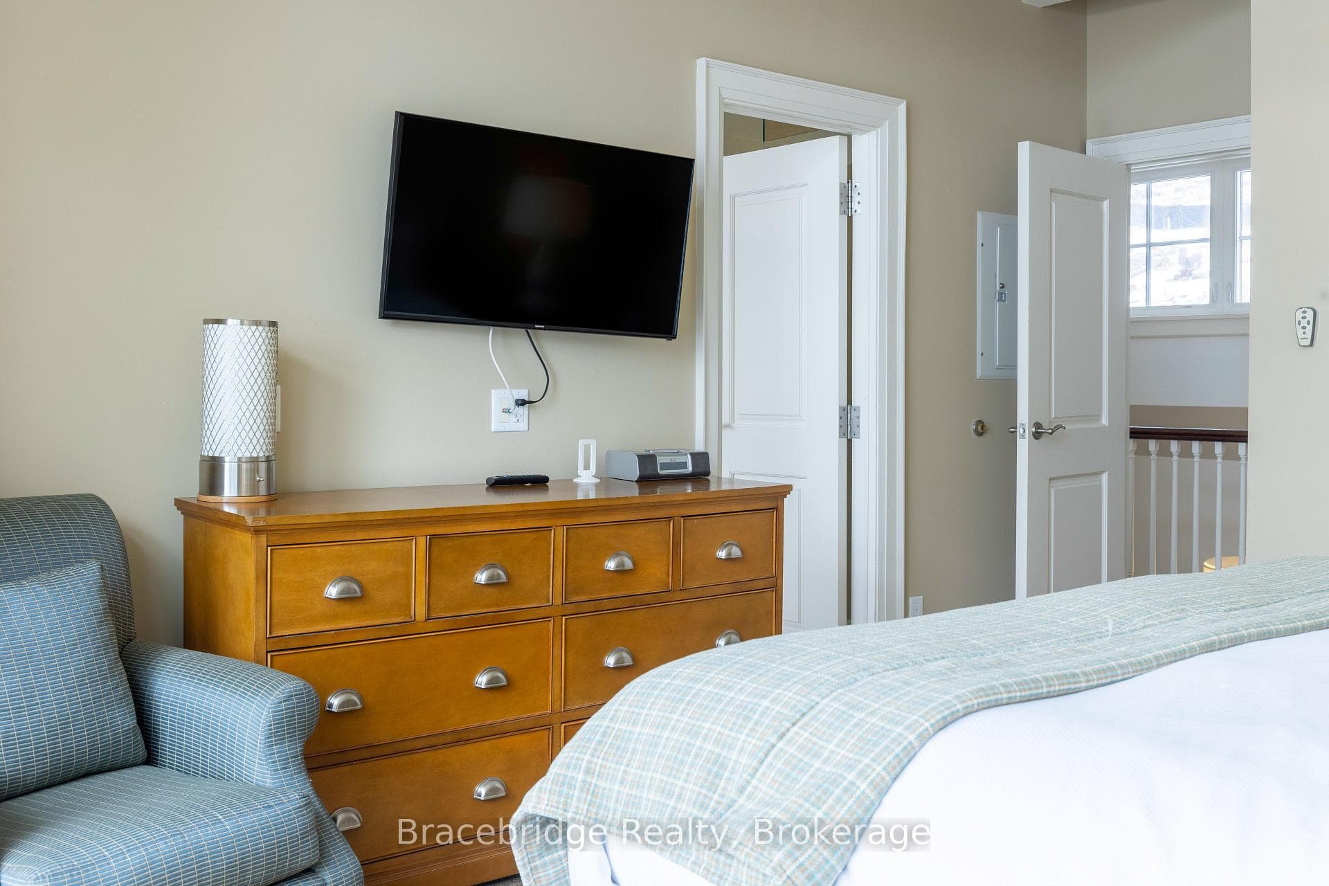 1869 Muskoka Rd 118 Highway Unit A201-D1 photo 10