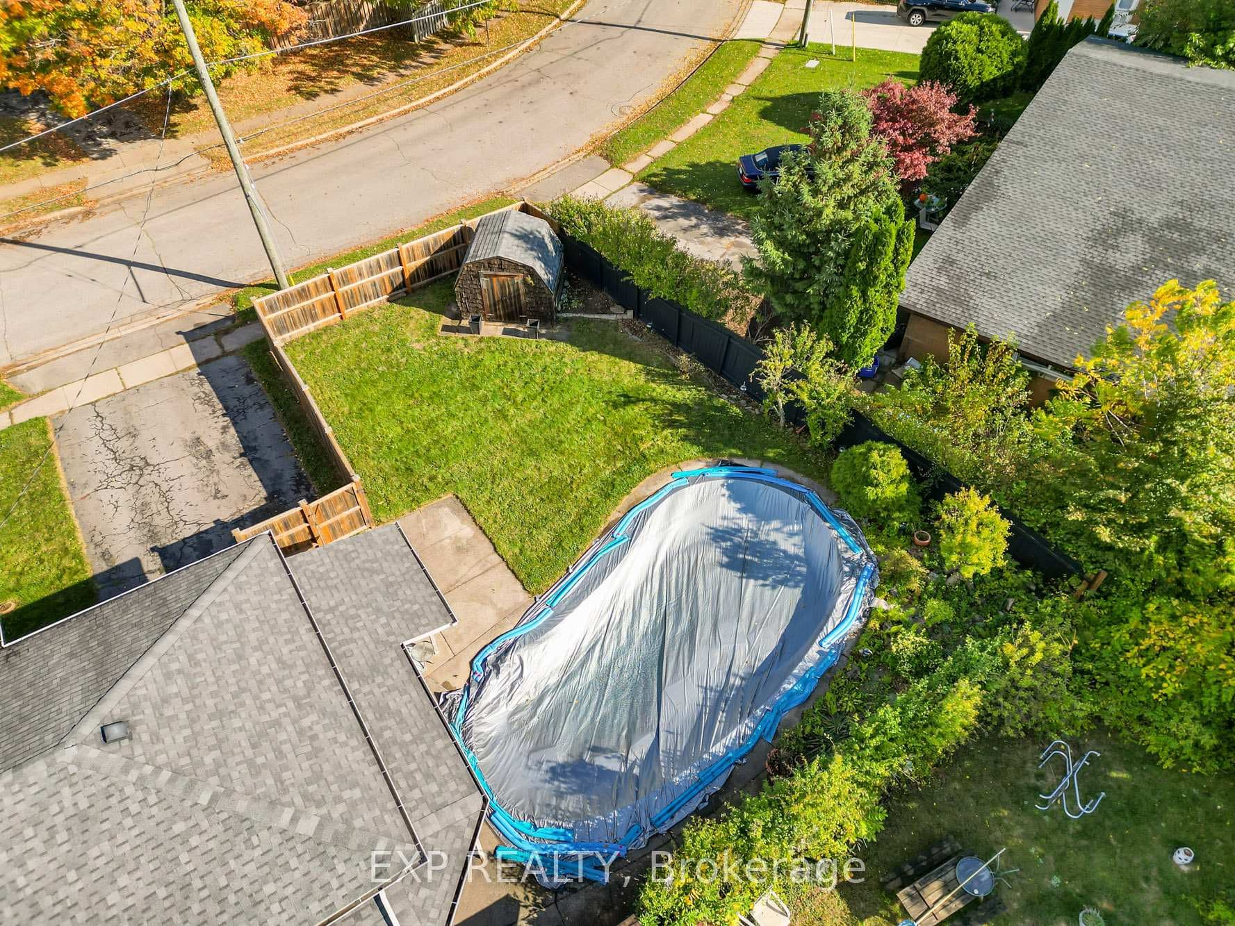 6570 Sherwood Road photo 35