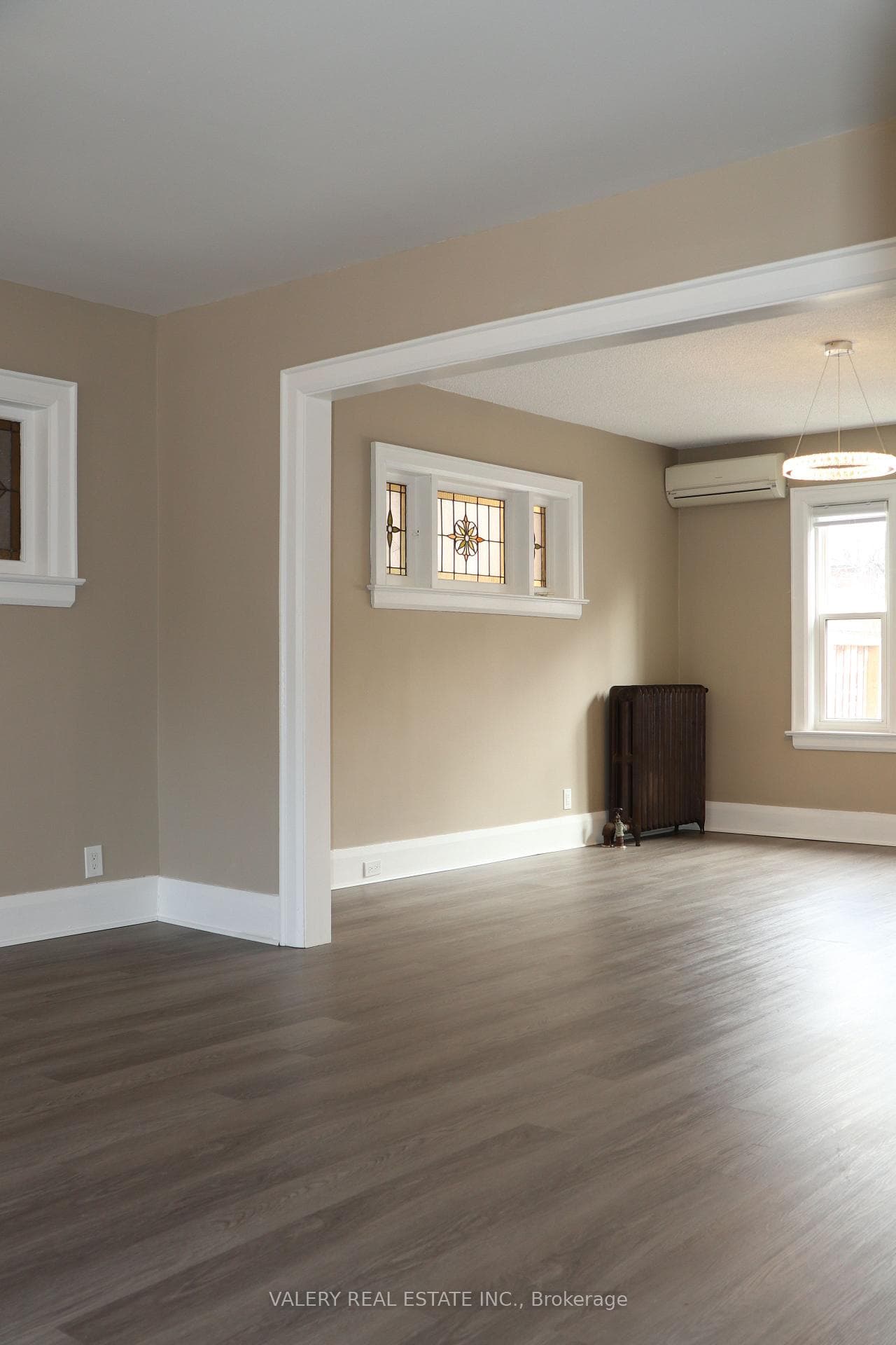 207 Oakwood Avenue photo 8
