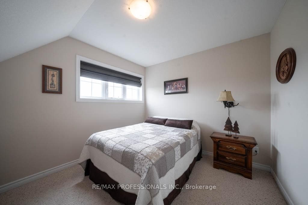 121 Gabriel Lane photo 10