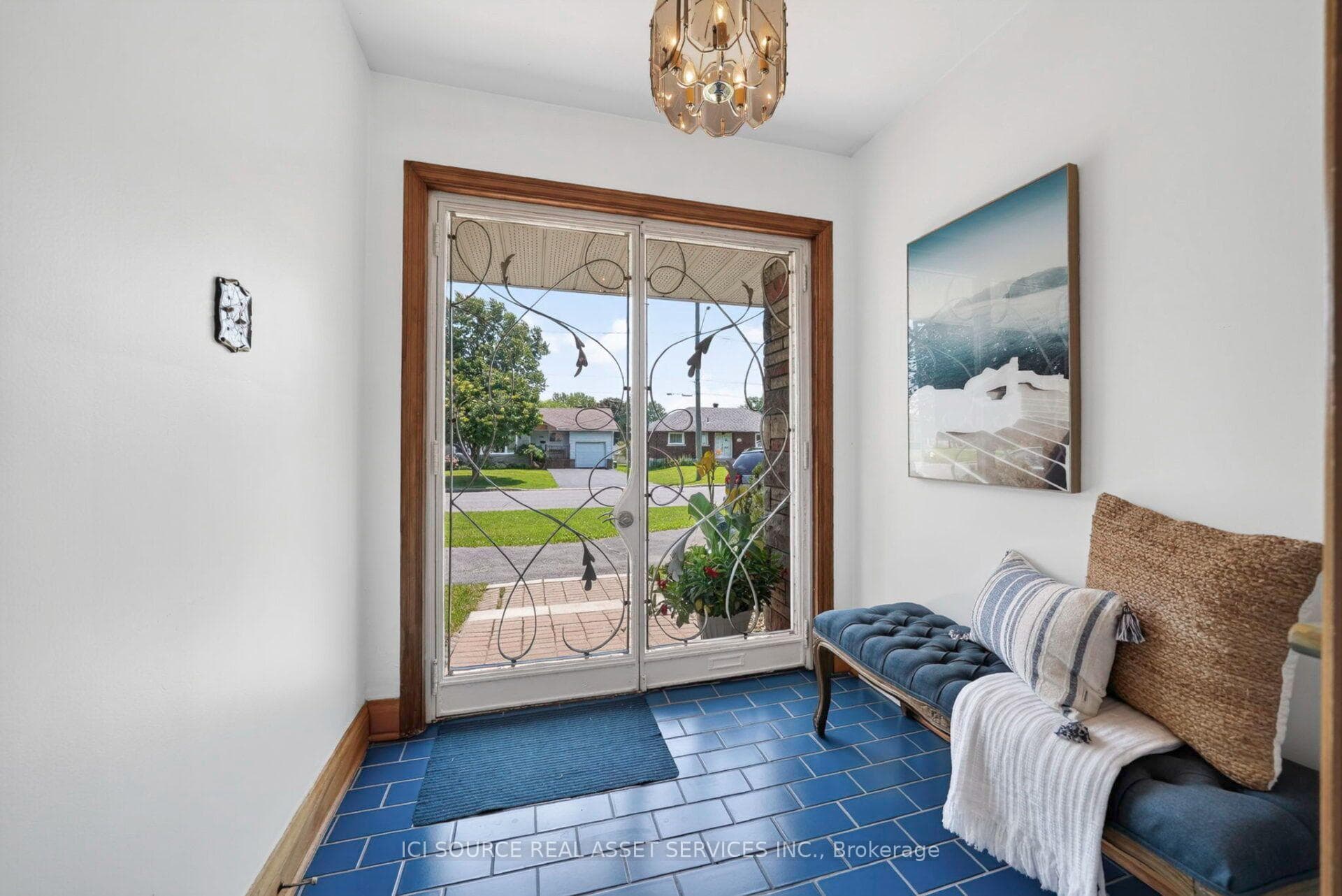 1215 Princess Street photo 5