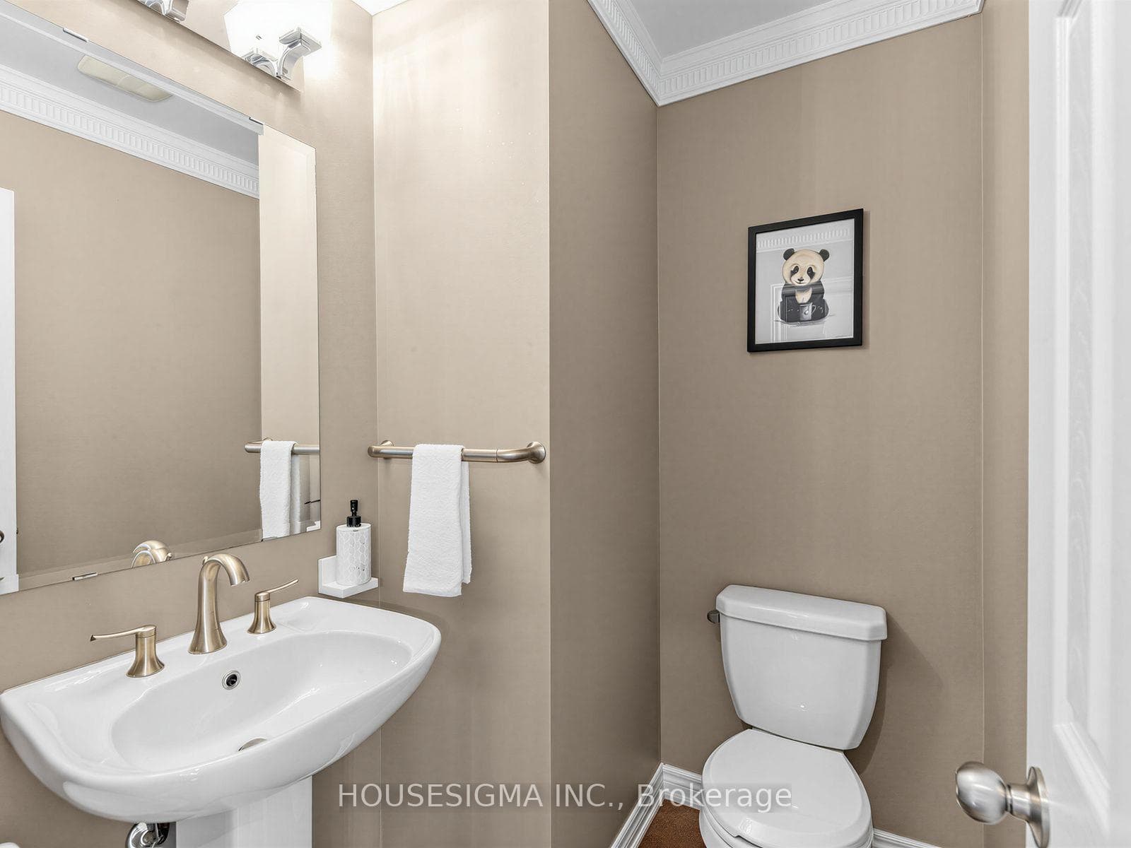 57 Chao Crescent photo 15