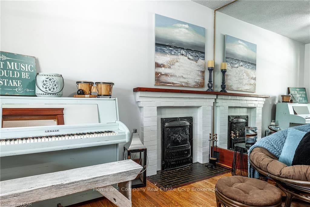 29 GRANGE Street photo 9