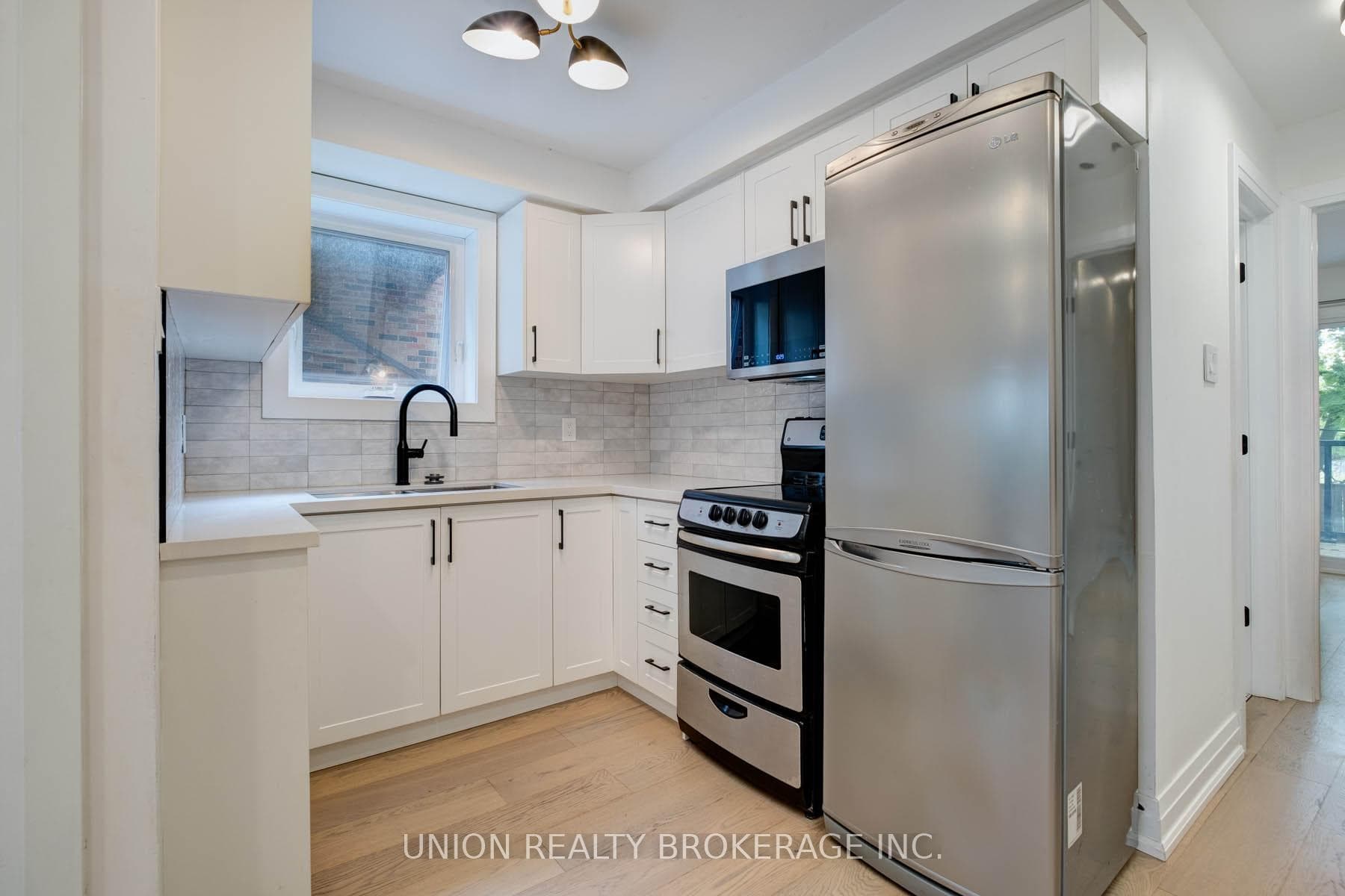 15 Ivy Avenue Unit Main photo 2