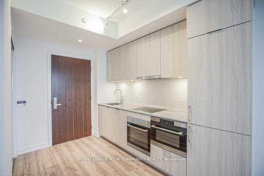 15 Queens Quay Unit 2210 photo 8