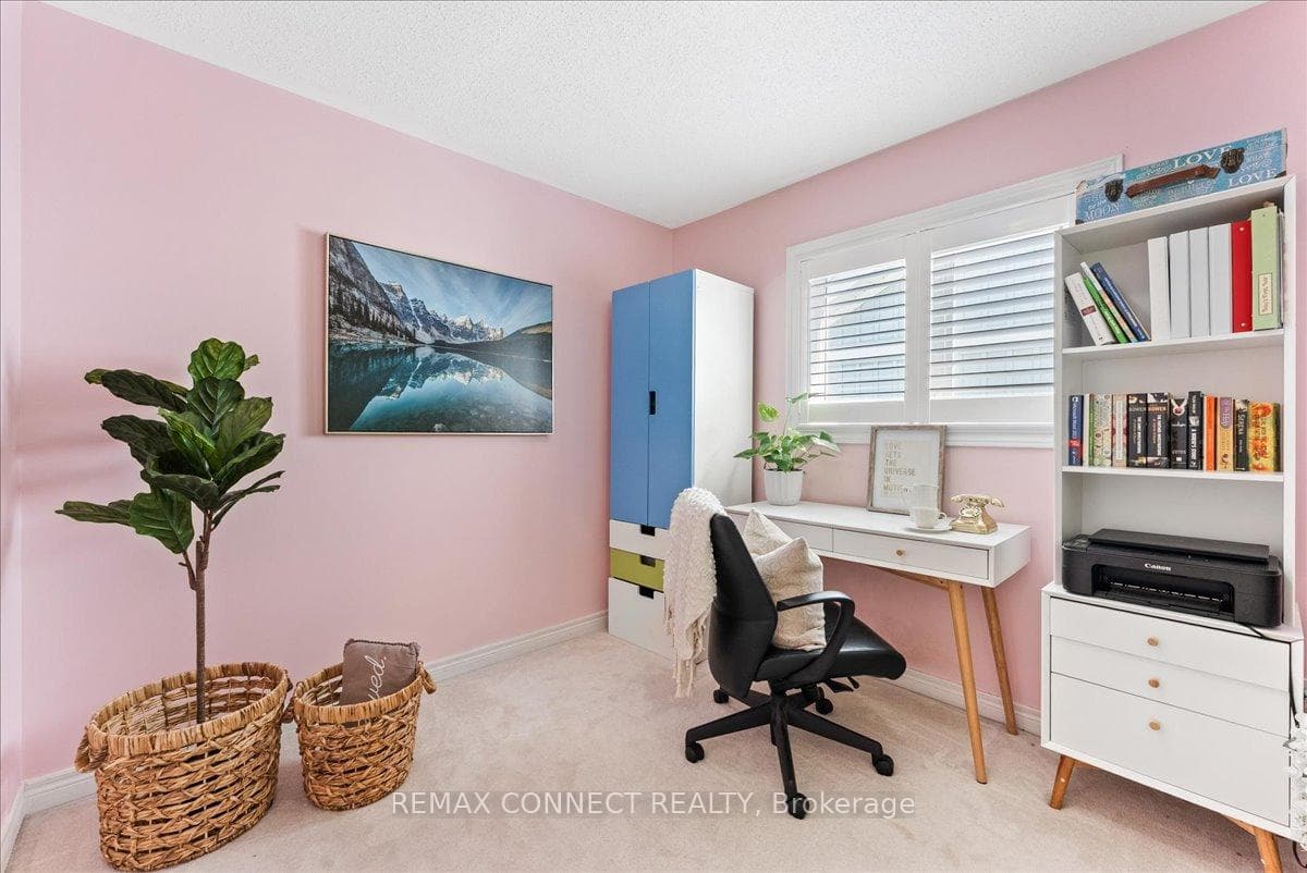 67 Cranborne Crescent photo 32