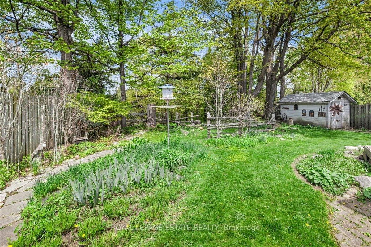 103 Pegasus Trail photo 35