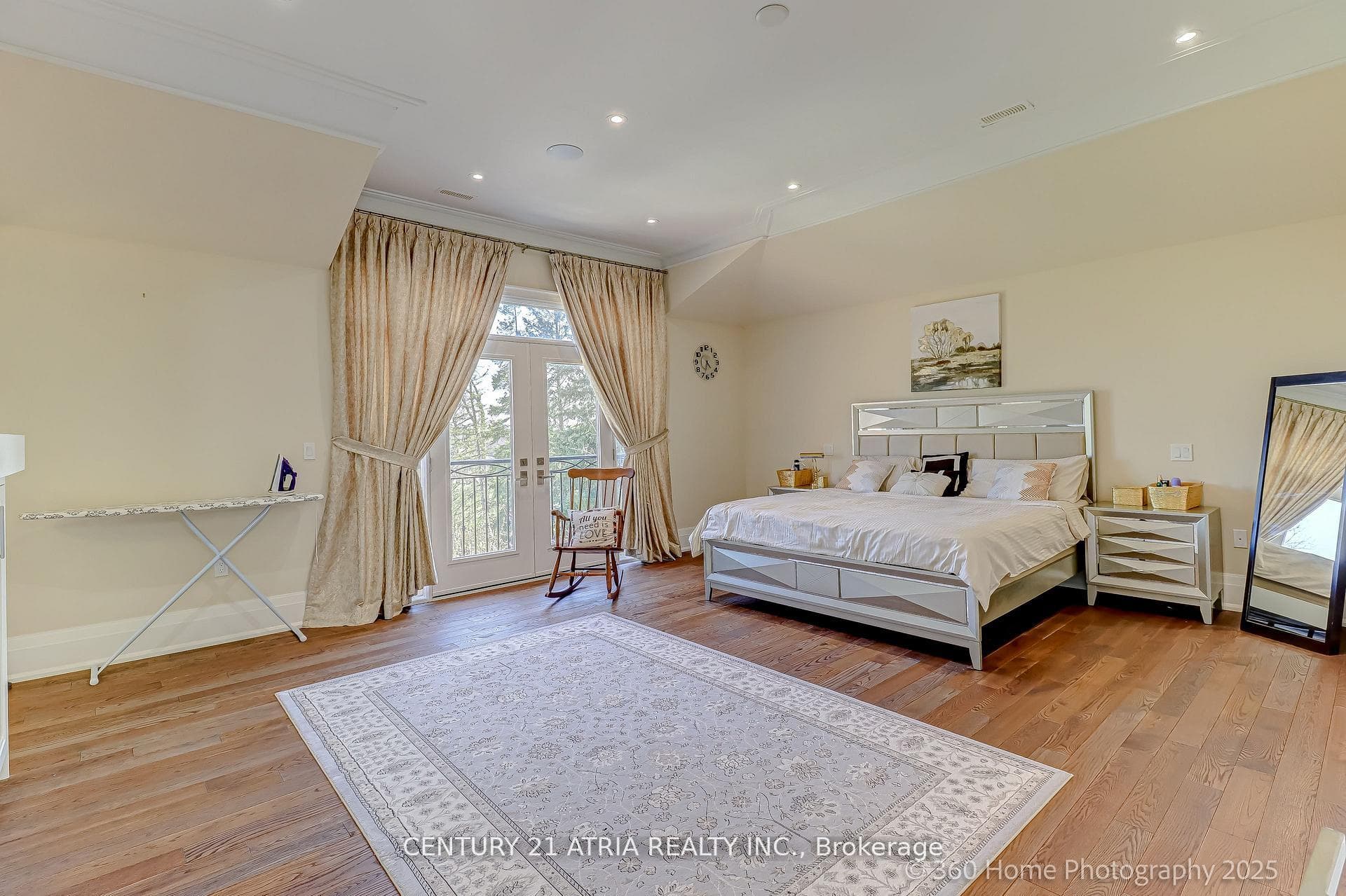 101 Spruce Avenue photo 18