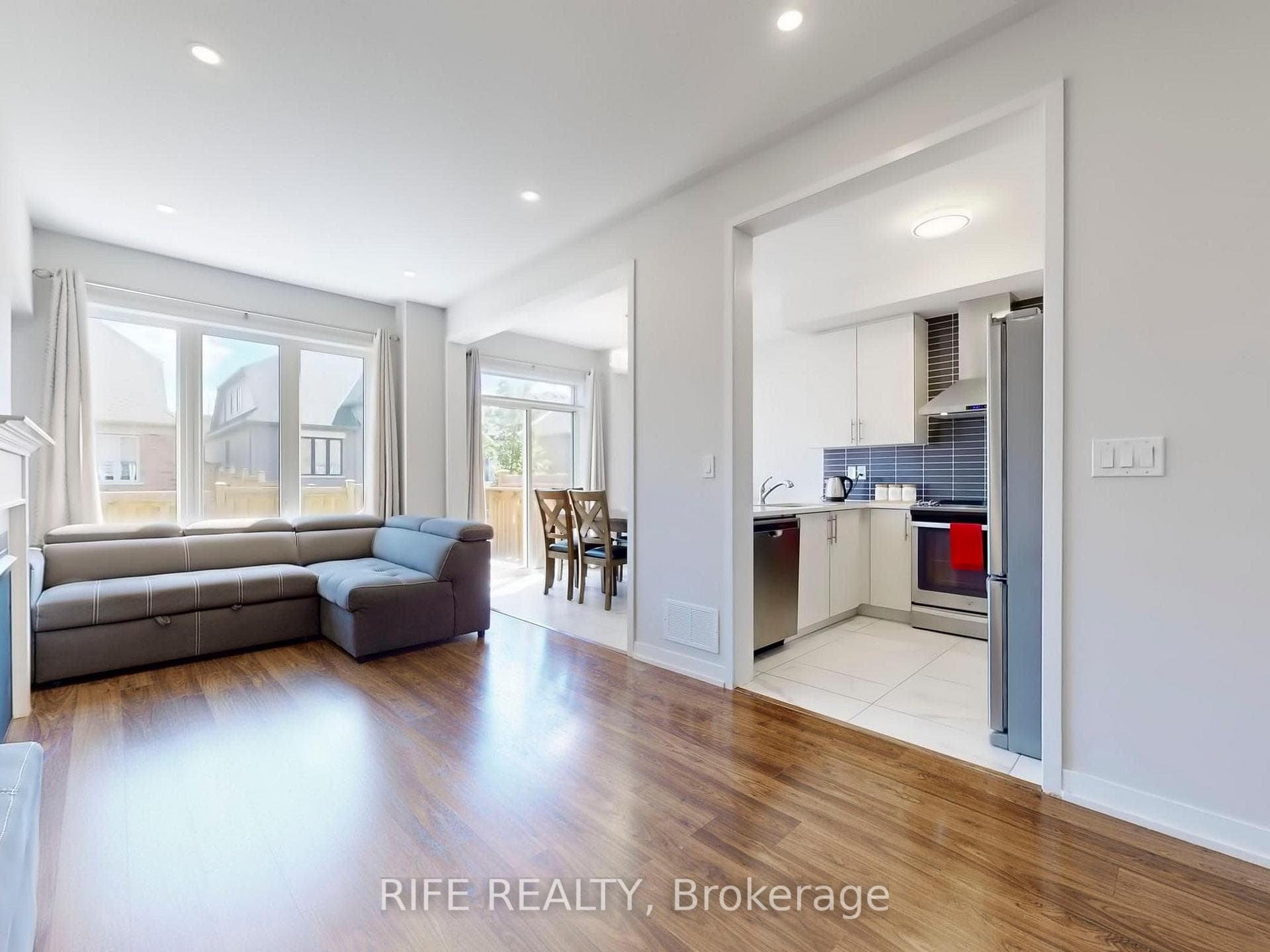 116 Maguire Road photo 6
