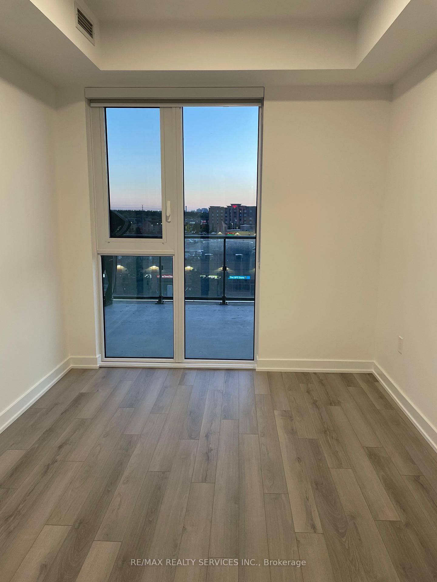 15 Skyridge Drive Unit 313 photo 6