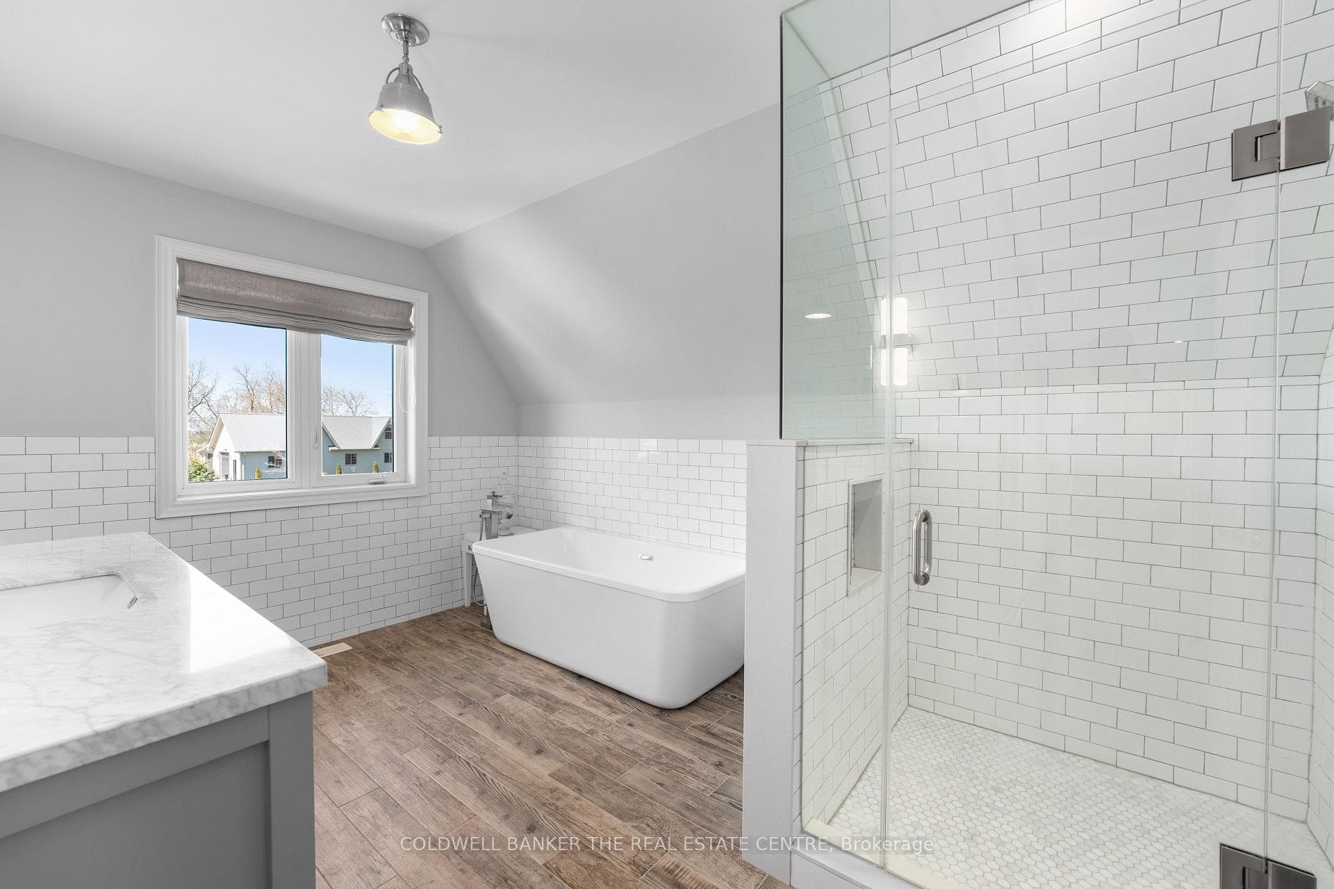 42 Fairbairn Gate photo 31