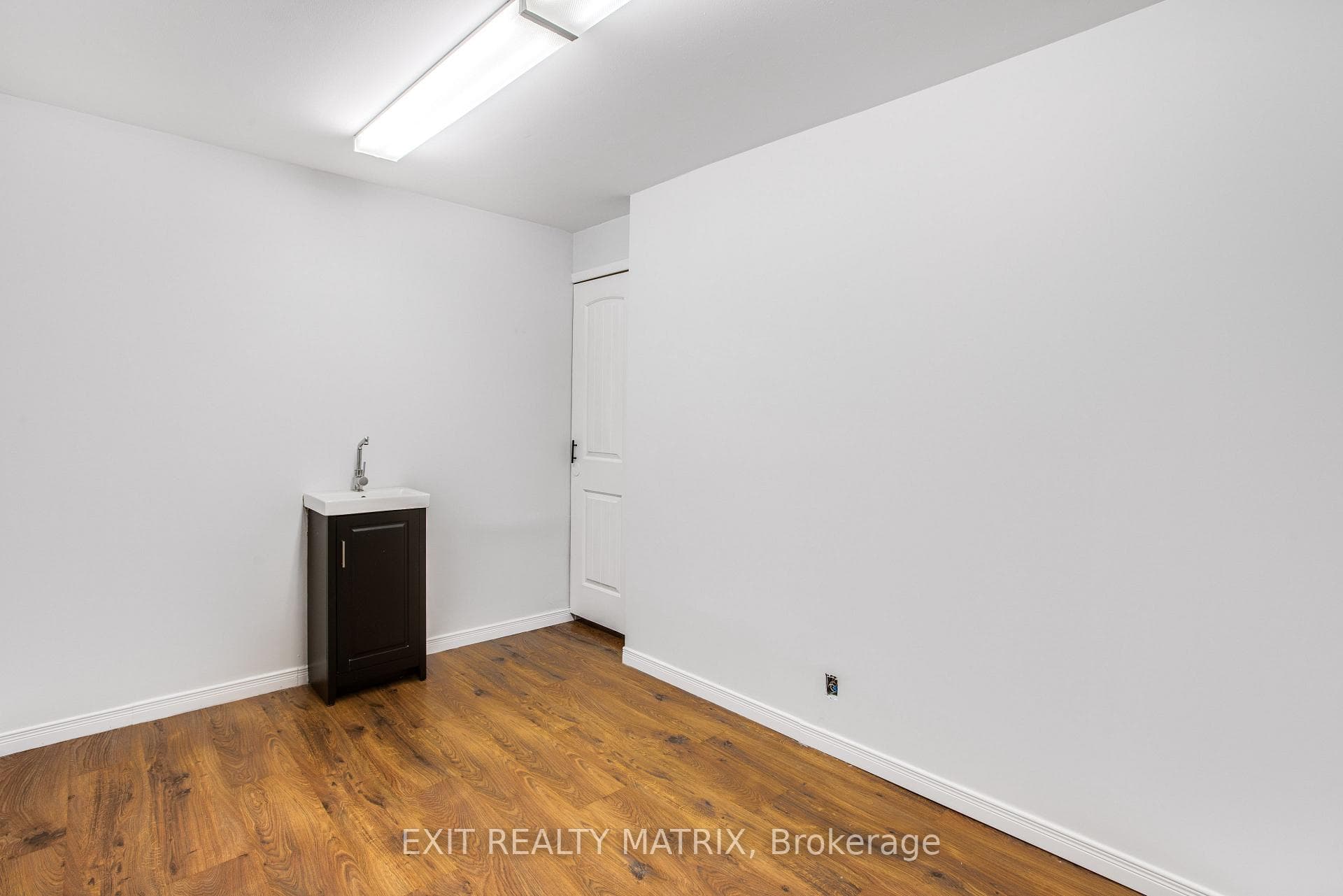 1053B KING Street photo 12