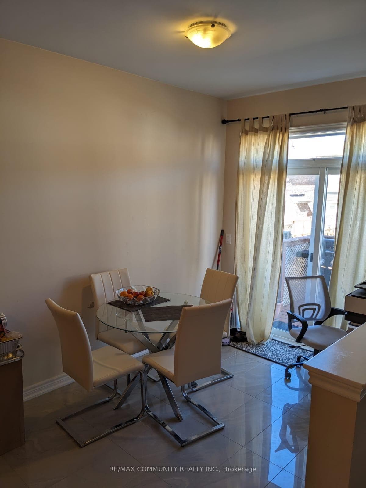 19 Wellman Crescent photo 8