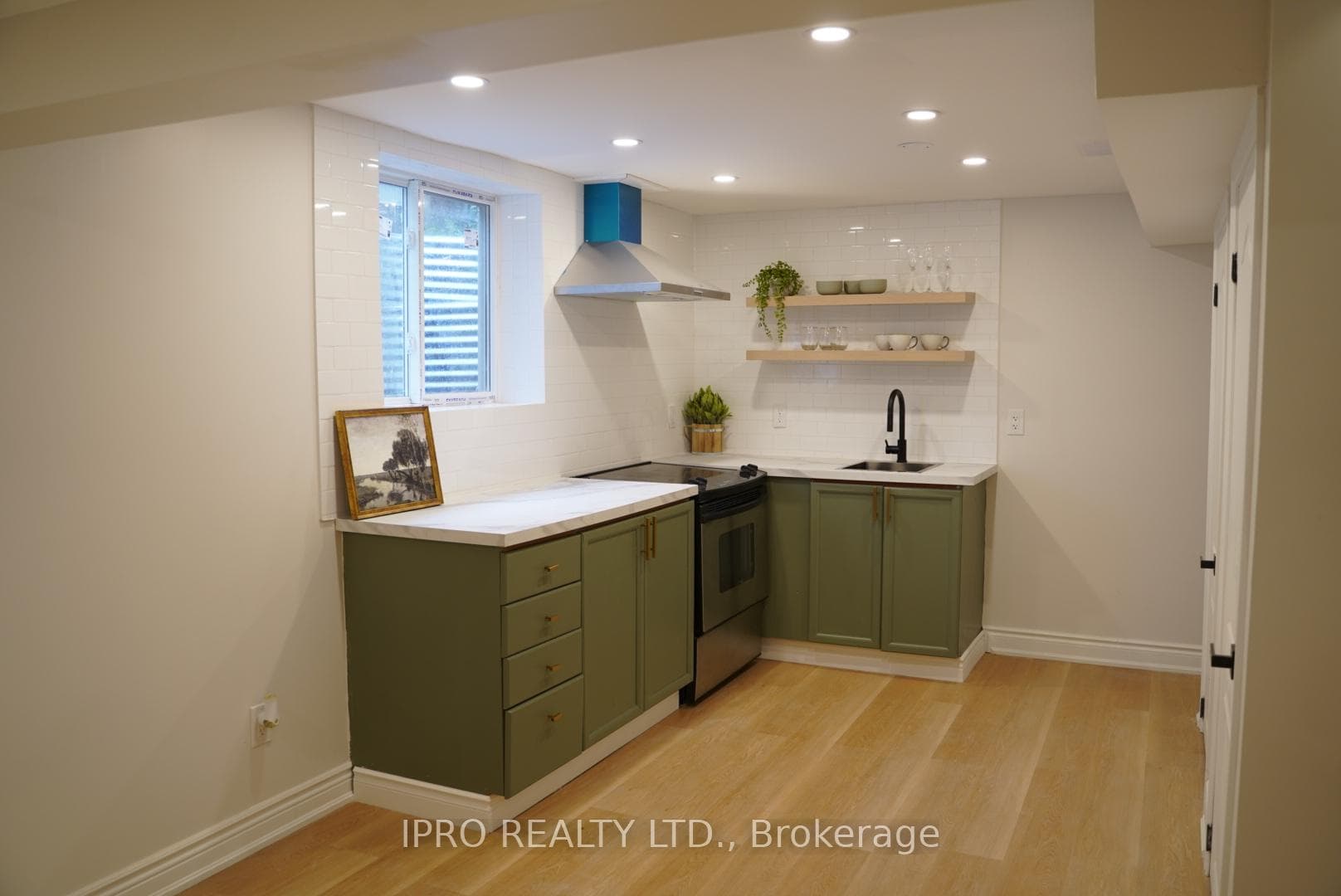106 Fanshawe Drive photo 17
