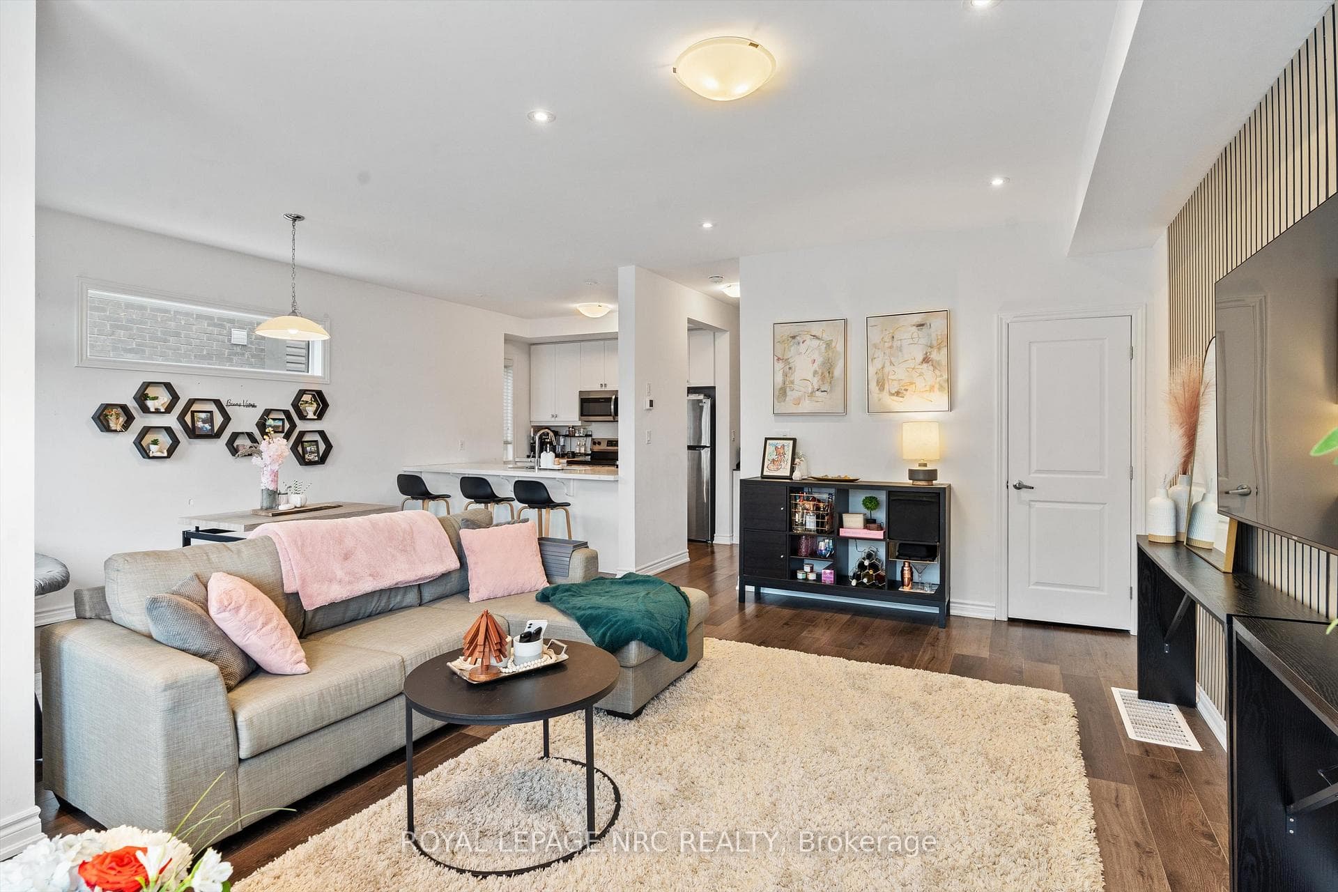 5000 Connor Drive Unit 17 photo 7