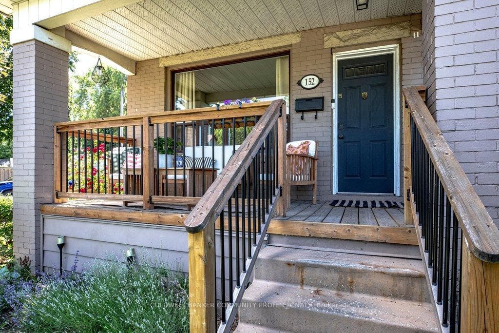 152 London Street photo 3