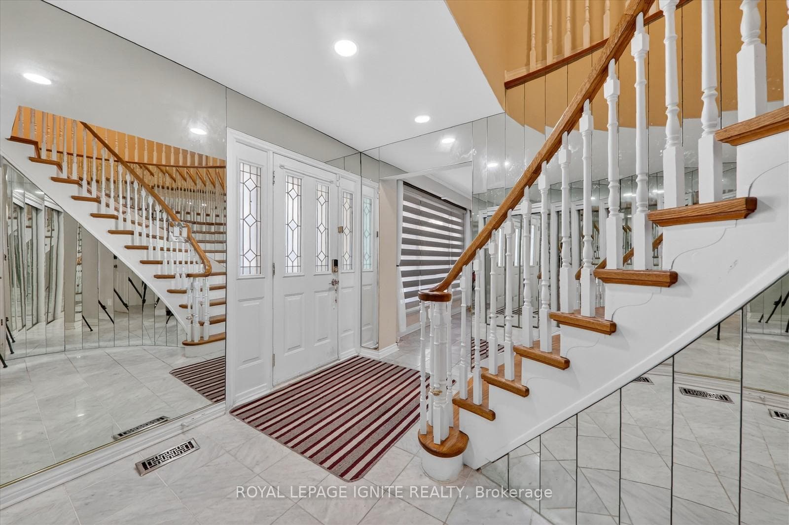 2537 Annelyn Court photo 3