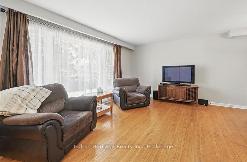 452 Wedgewood Drive photo 6