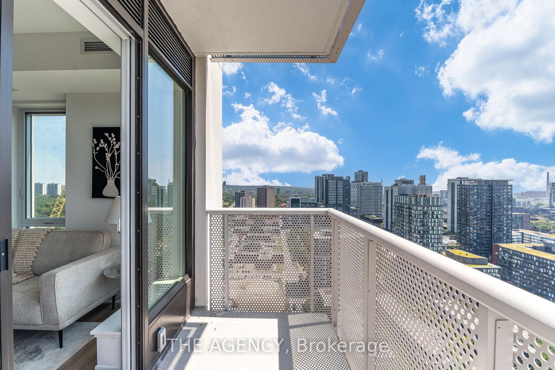 10 Oak Street Unit 2403 photo 26