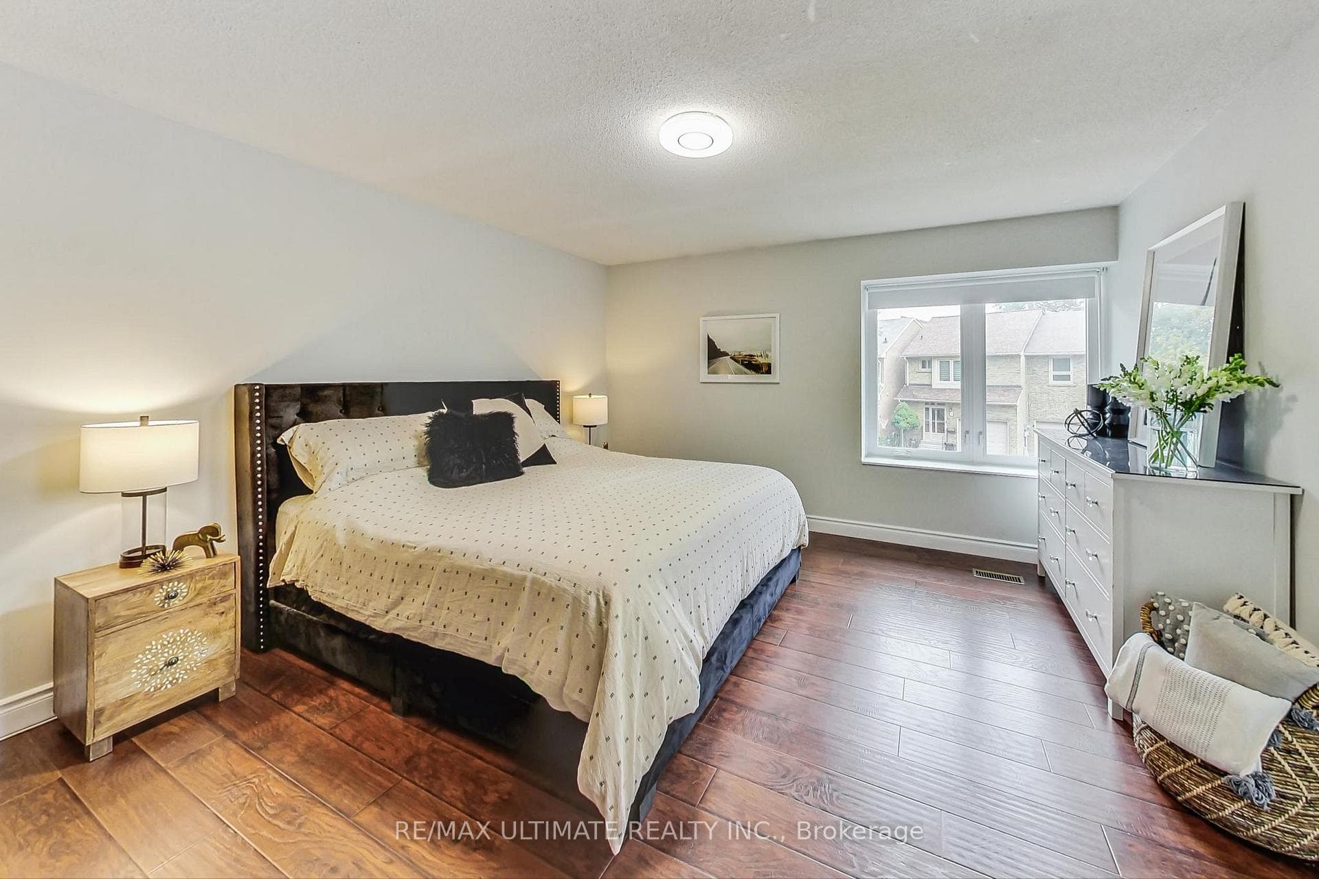 8 Markburn Court photo 12