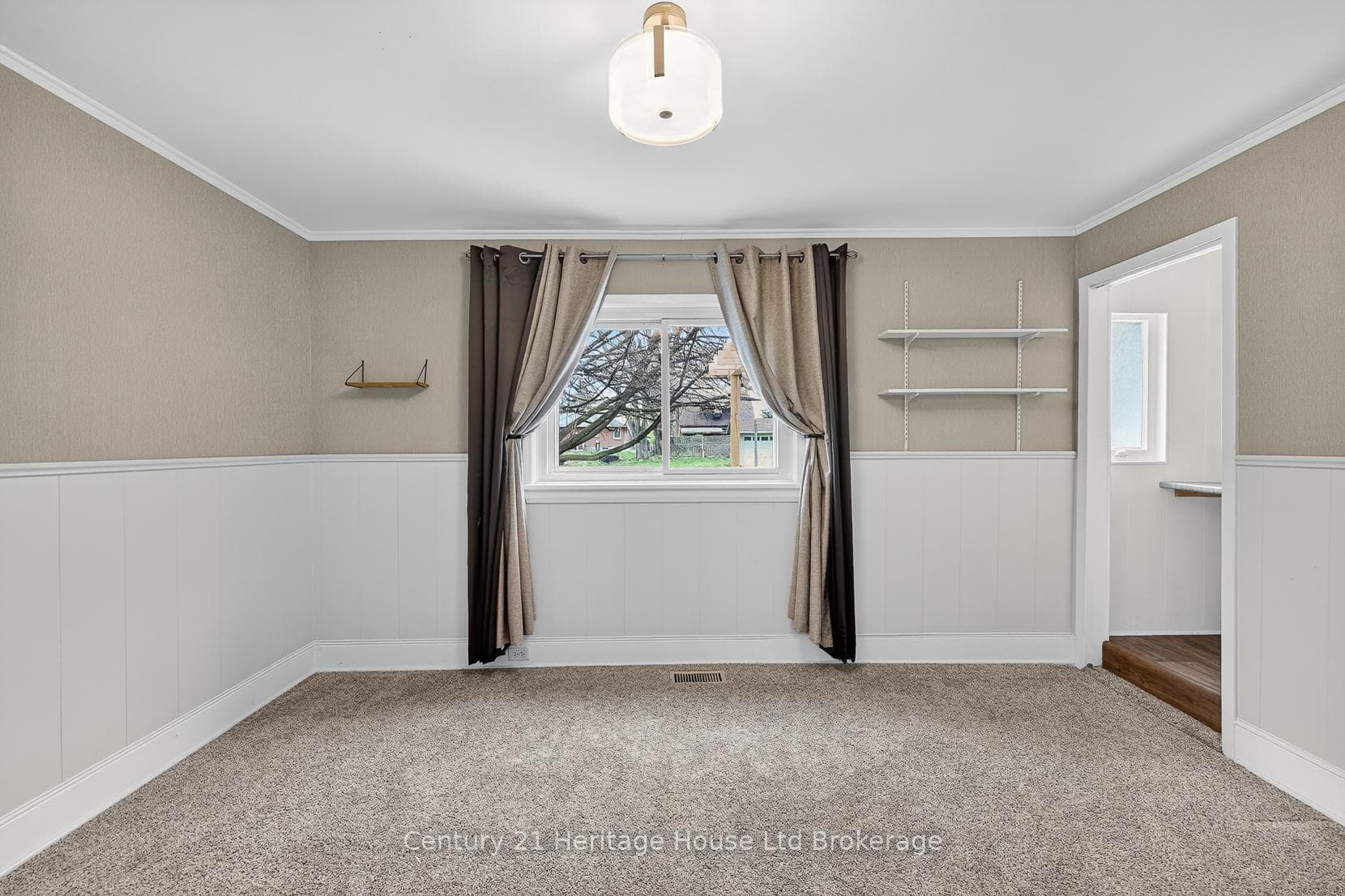 69 Bee Street photo 12