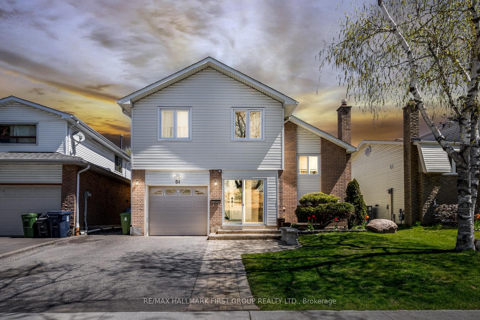 51 Alexmuir Boulevard photo 1